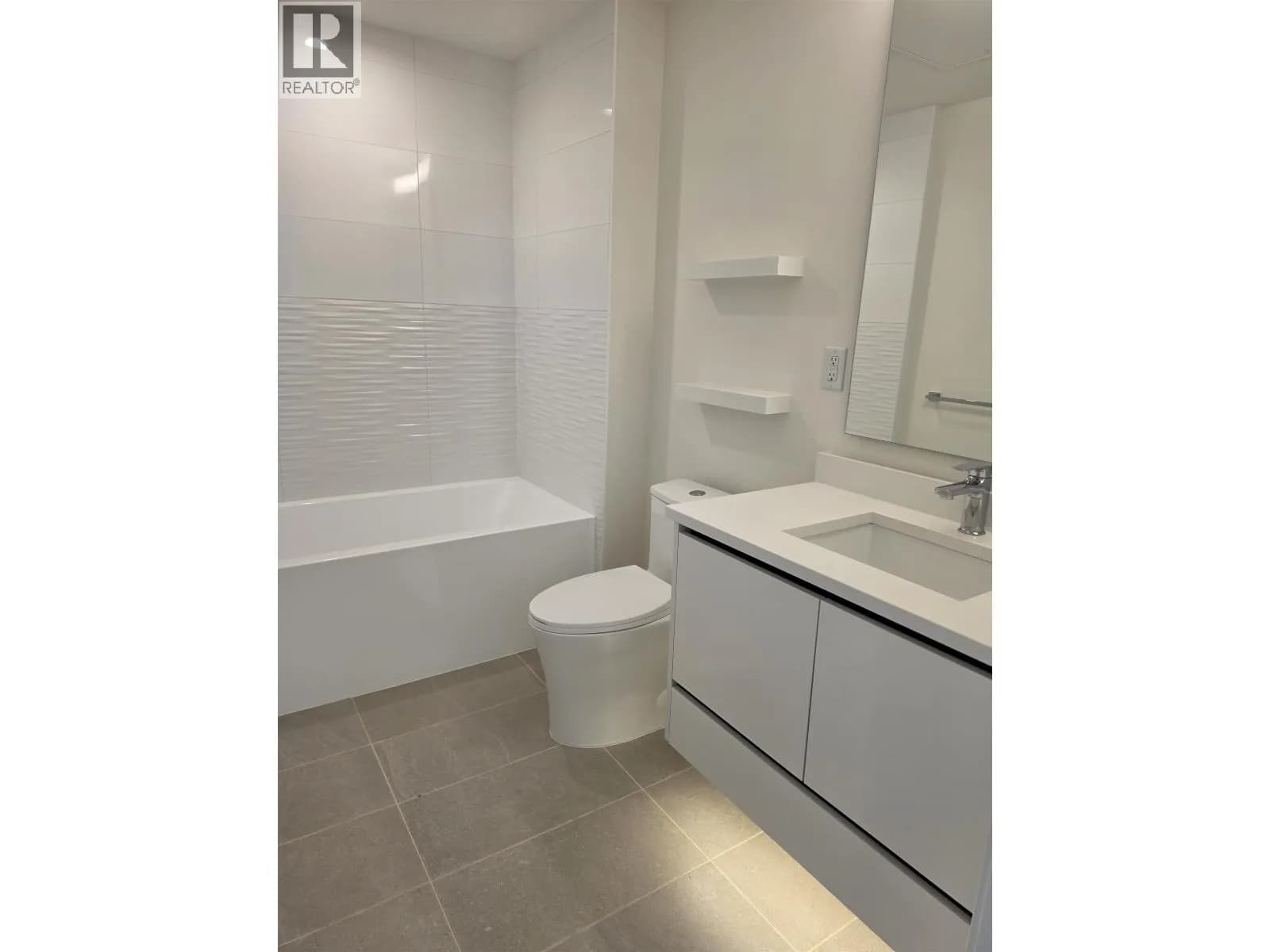 #209 8398 OAK STREET, Vancouver, BC photo 4