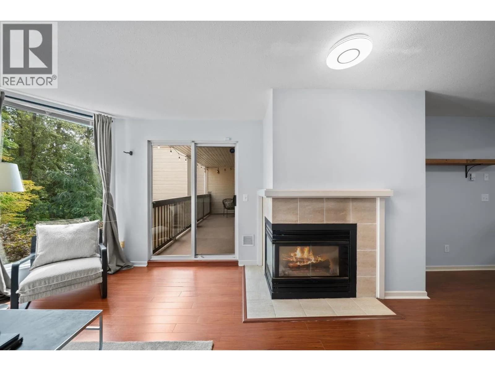 #401 22233 RIVER ROAD, Maple Ridge, BC photo 3