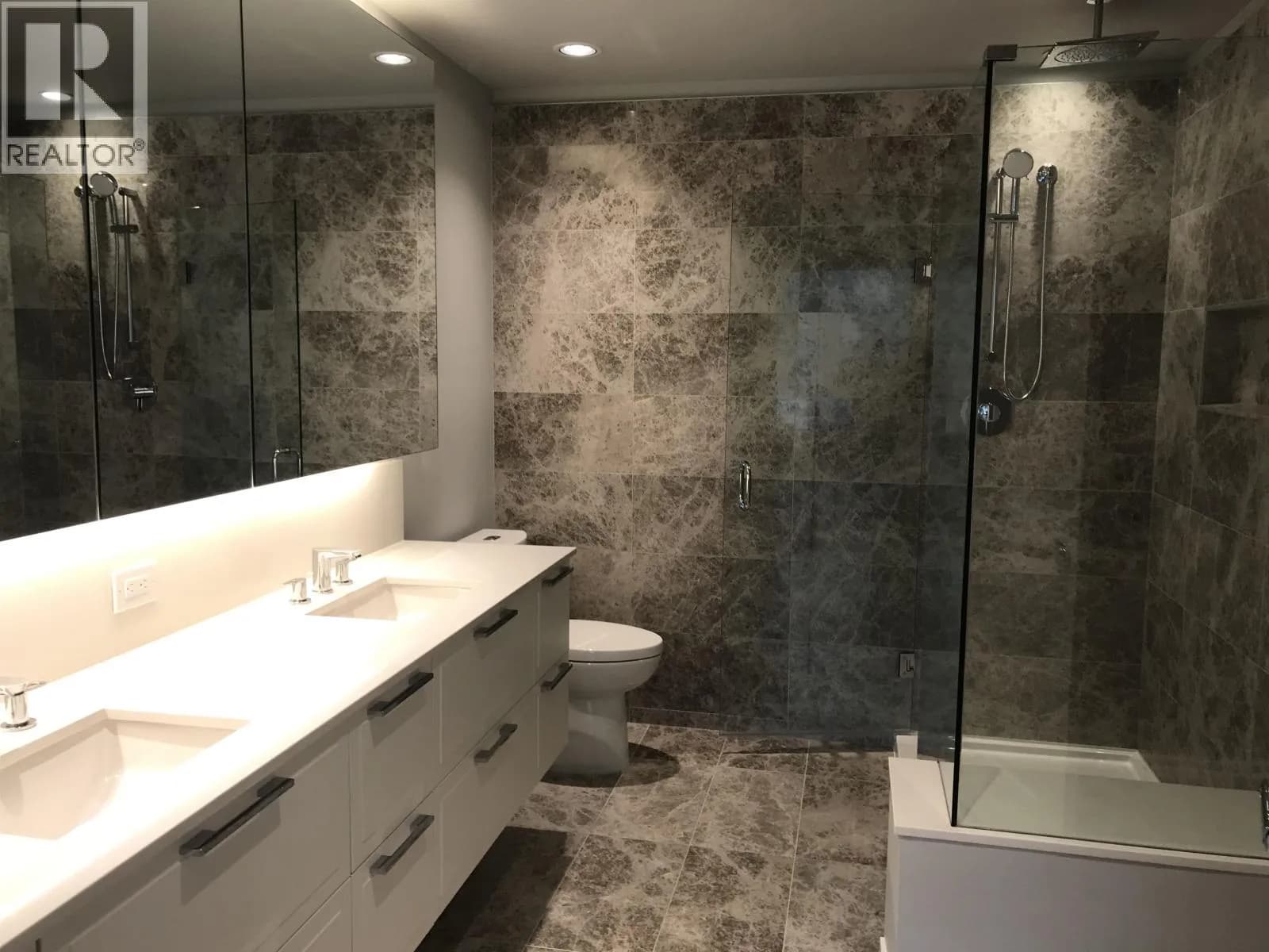 #504 118 CARRIE CATES COURT, North Vancouver, BC photo 4