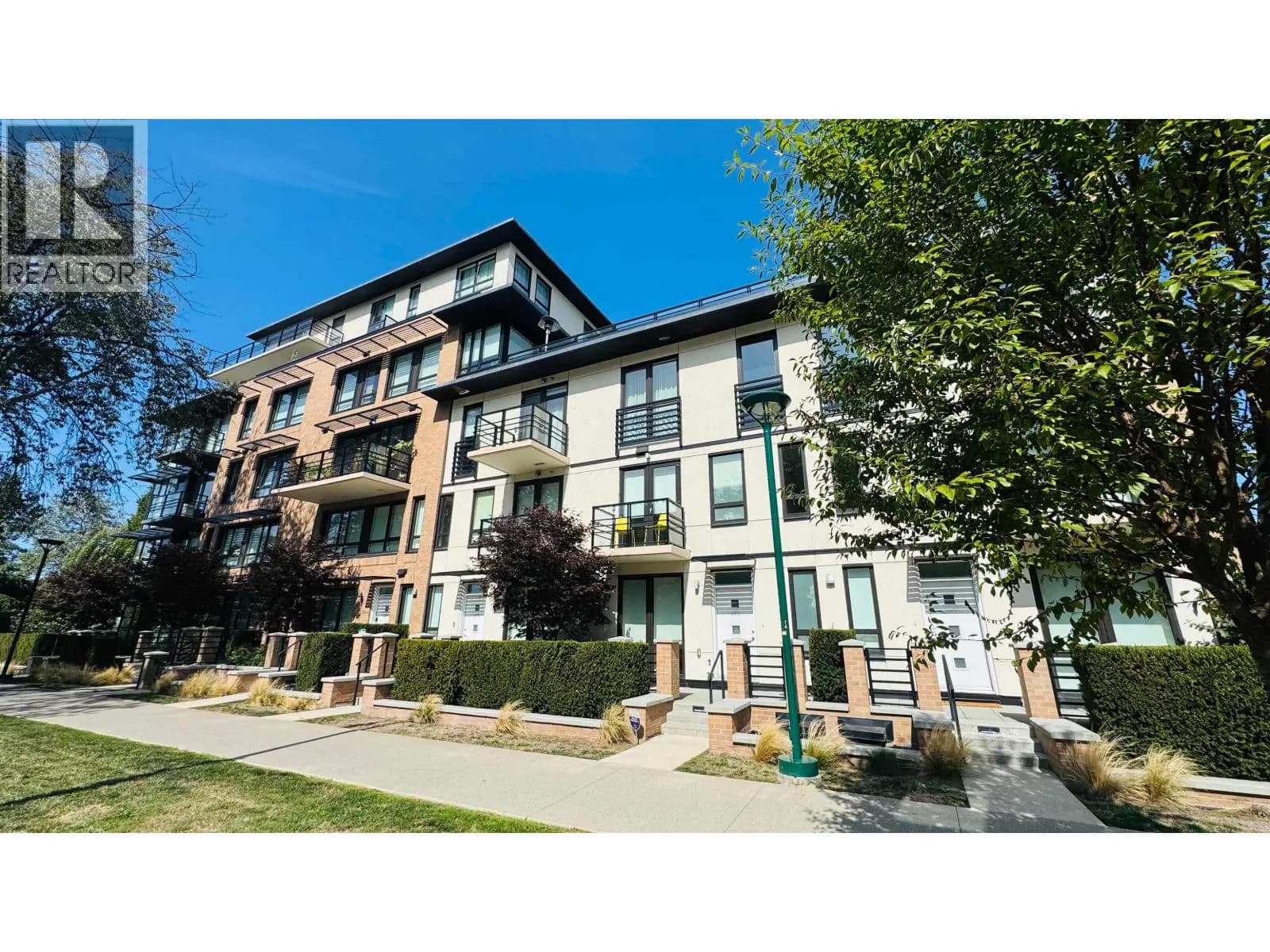 #303 4408 CAMBIE STREET, Vancouver, BC photo 3