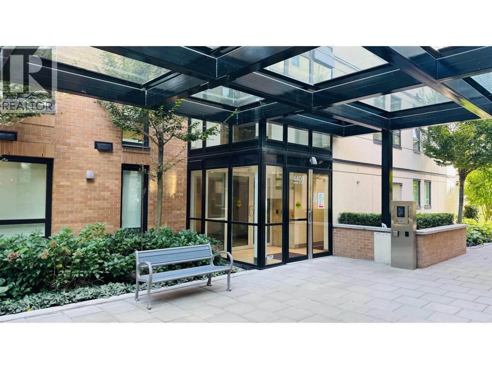 #303 4408 CAMBIE STREET, Vancouver, BC photo 4