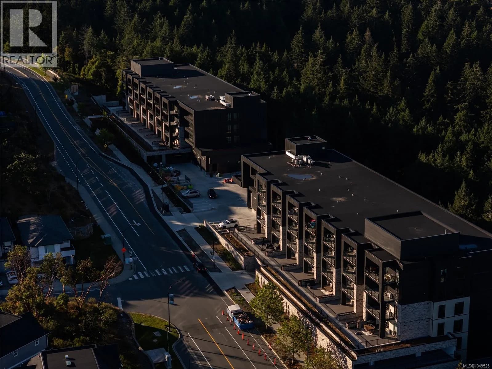 #503 2341 Bear Mountain Pkwy, Langford, BC photo 3