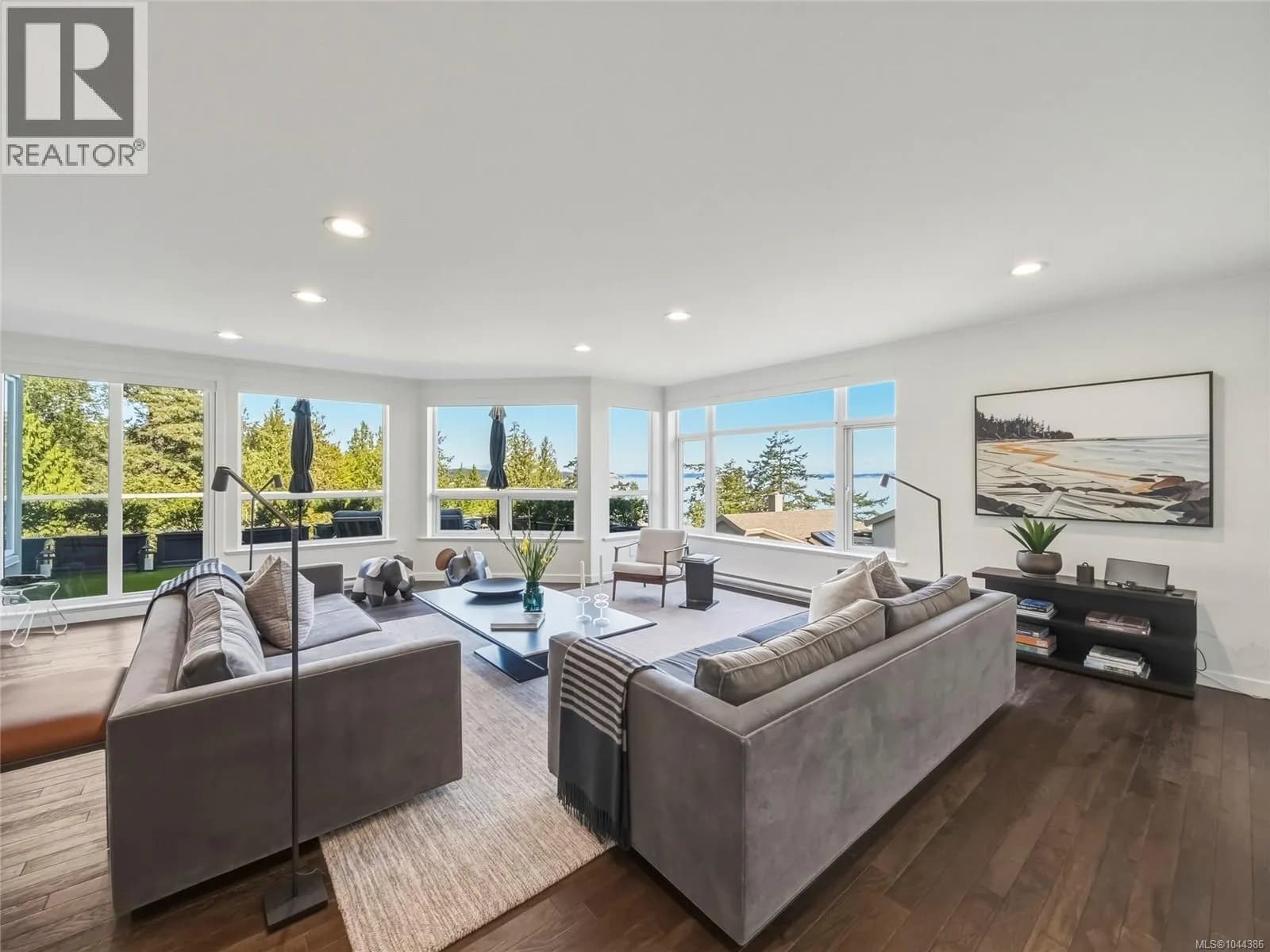 #1 4771 Cordova Bay Rd, Saanich, BC photo 2