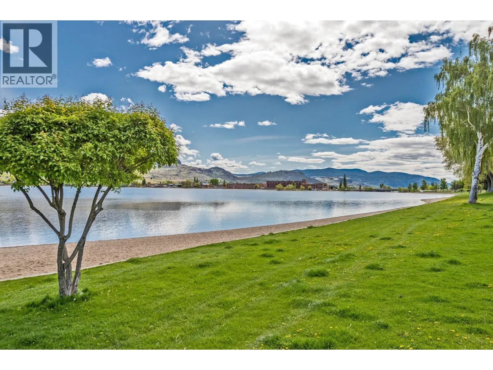 15 PARK Place, Osoyoos