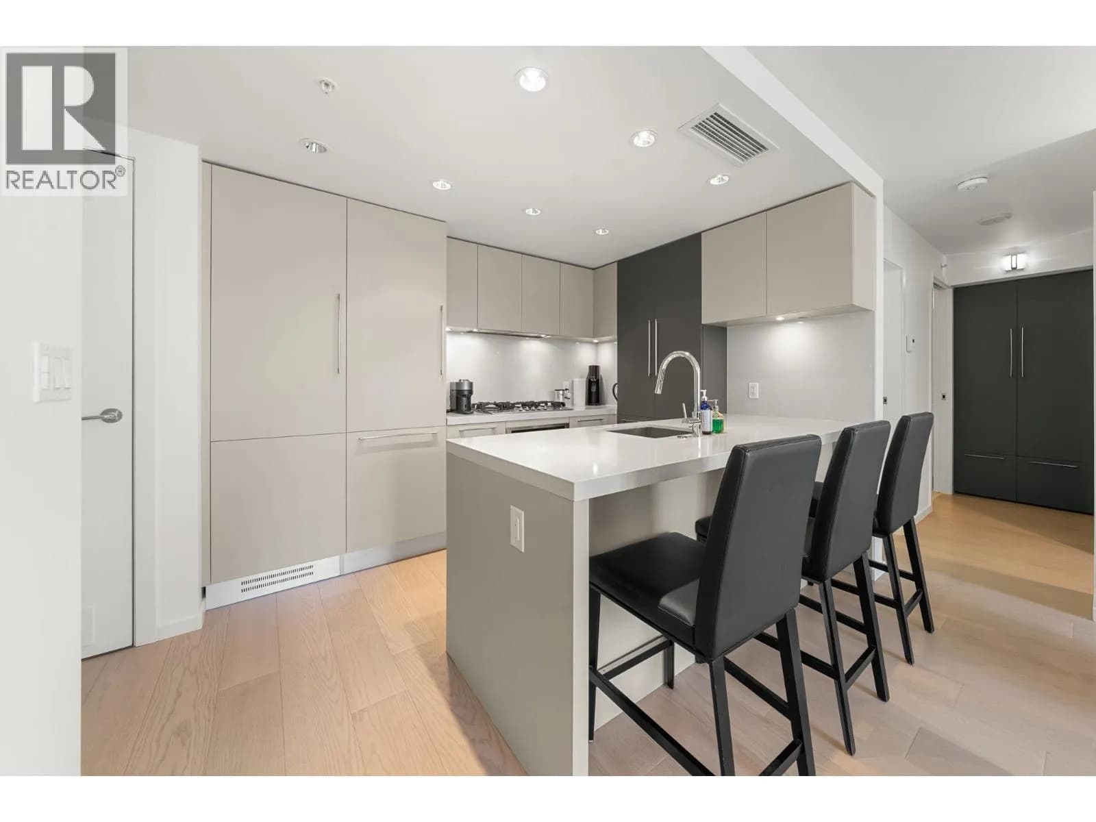#2501 1351 CONTINENTAL STREET, Vancouver, BC photo 3