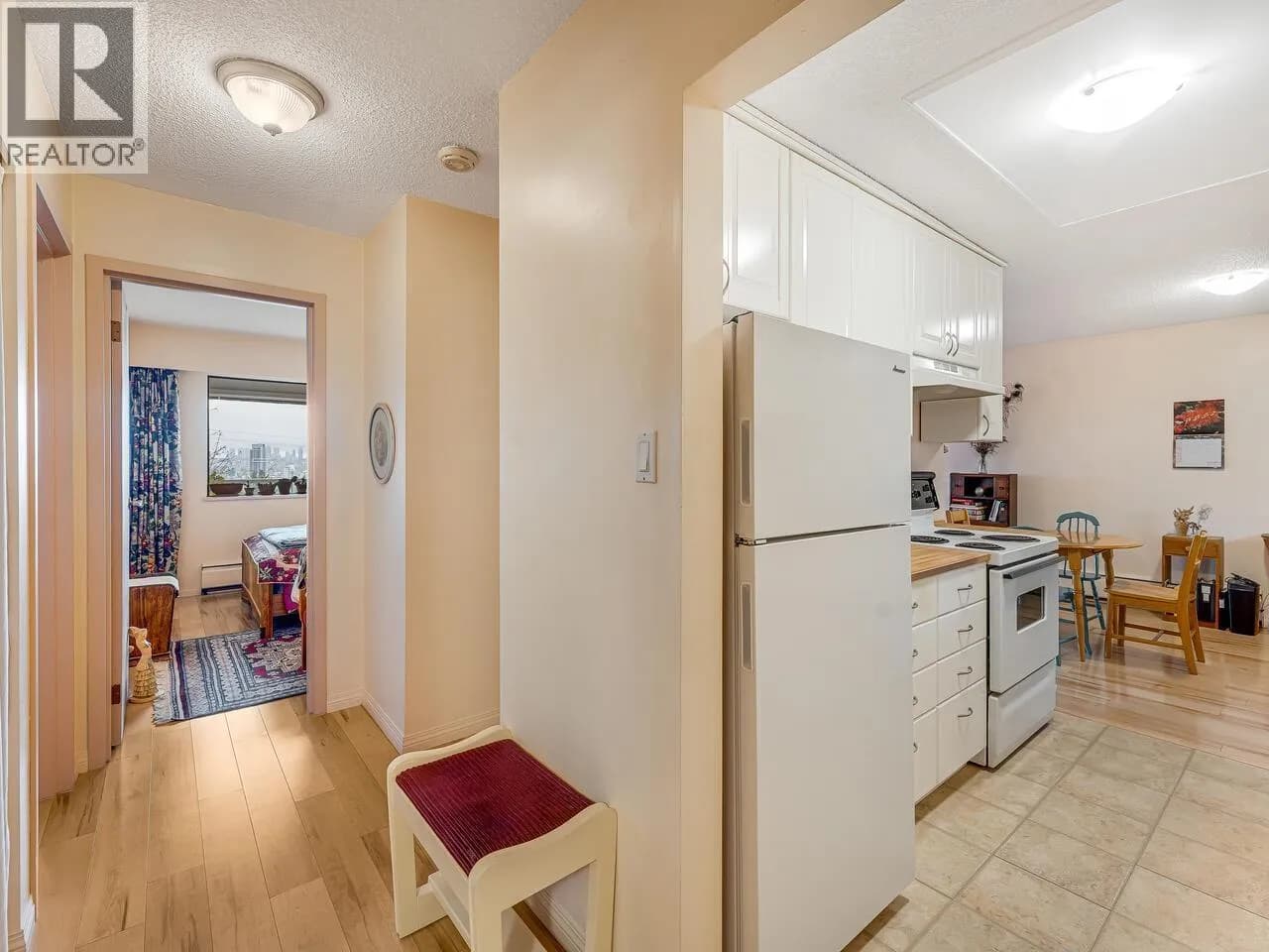 #307 5340 HASTINGS STREET, Burnaby, BC photo 3