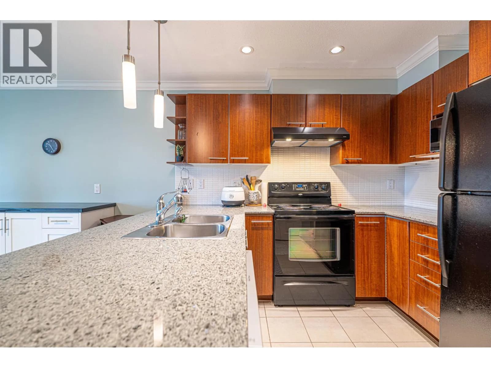 #303 4799 BRENTWOOD DRIVE, Burnaby, BC photo 2