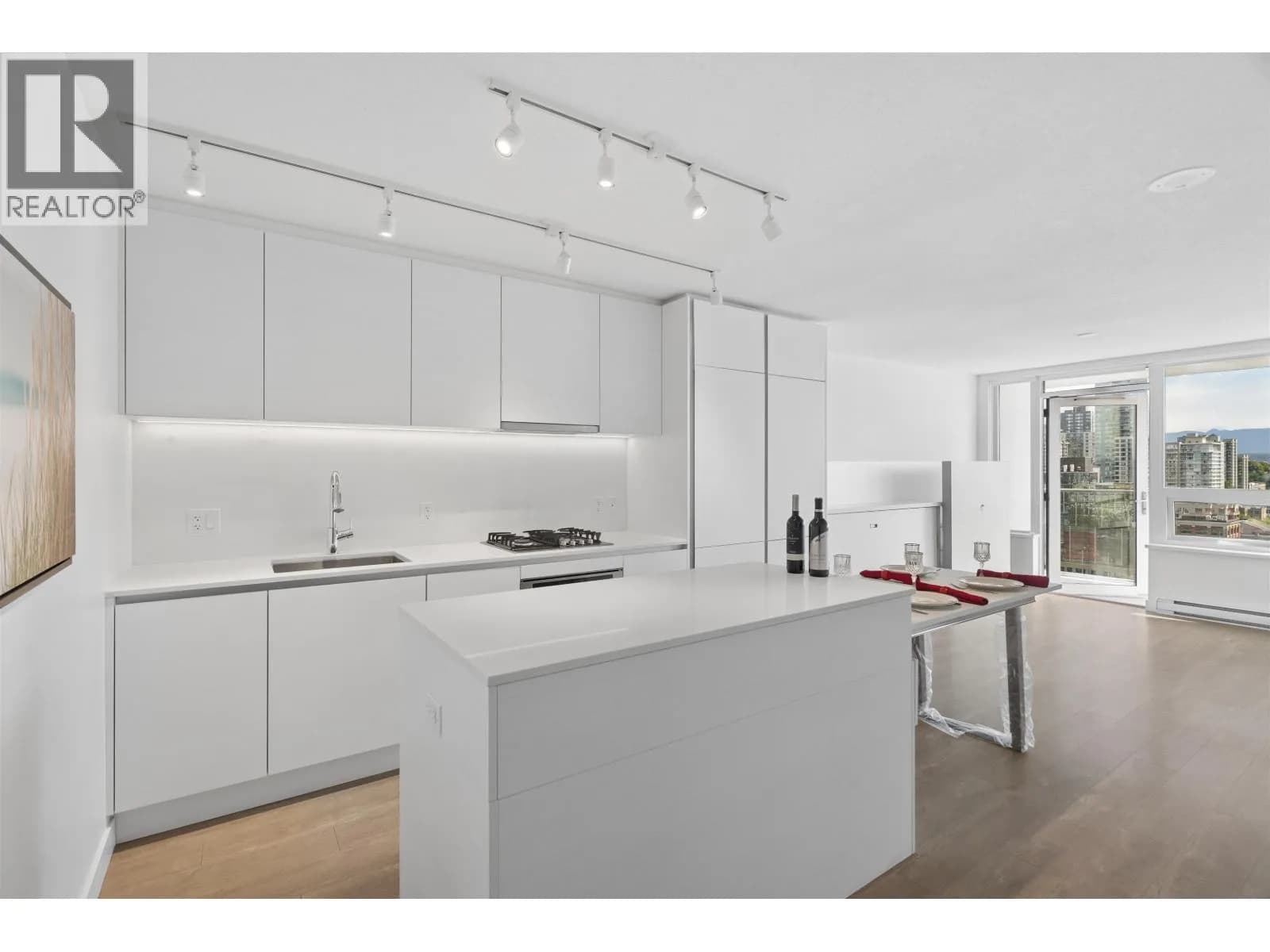 908 QUAYSIDE DRIVE, New Westminster