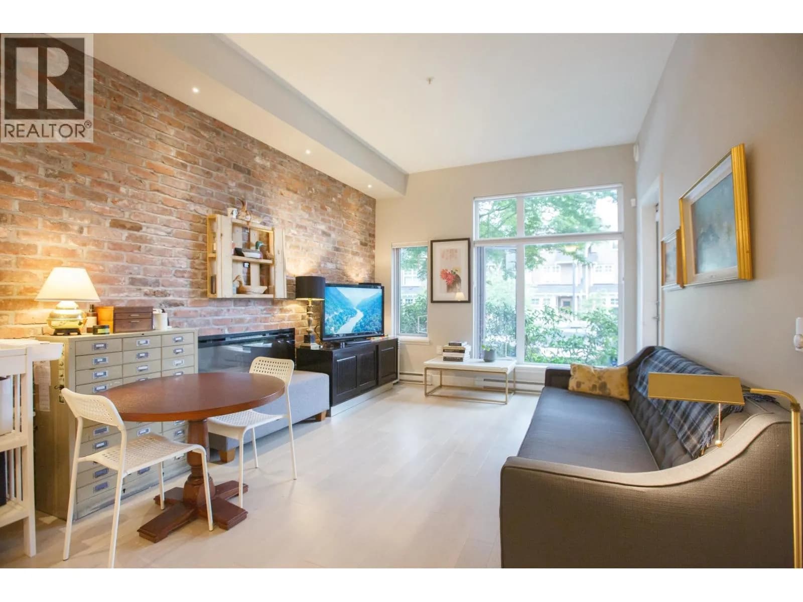 260 Salter Street, New Westminster