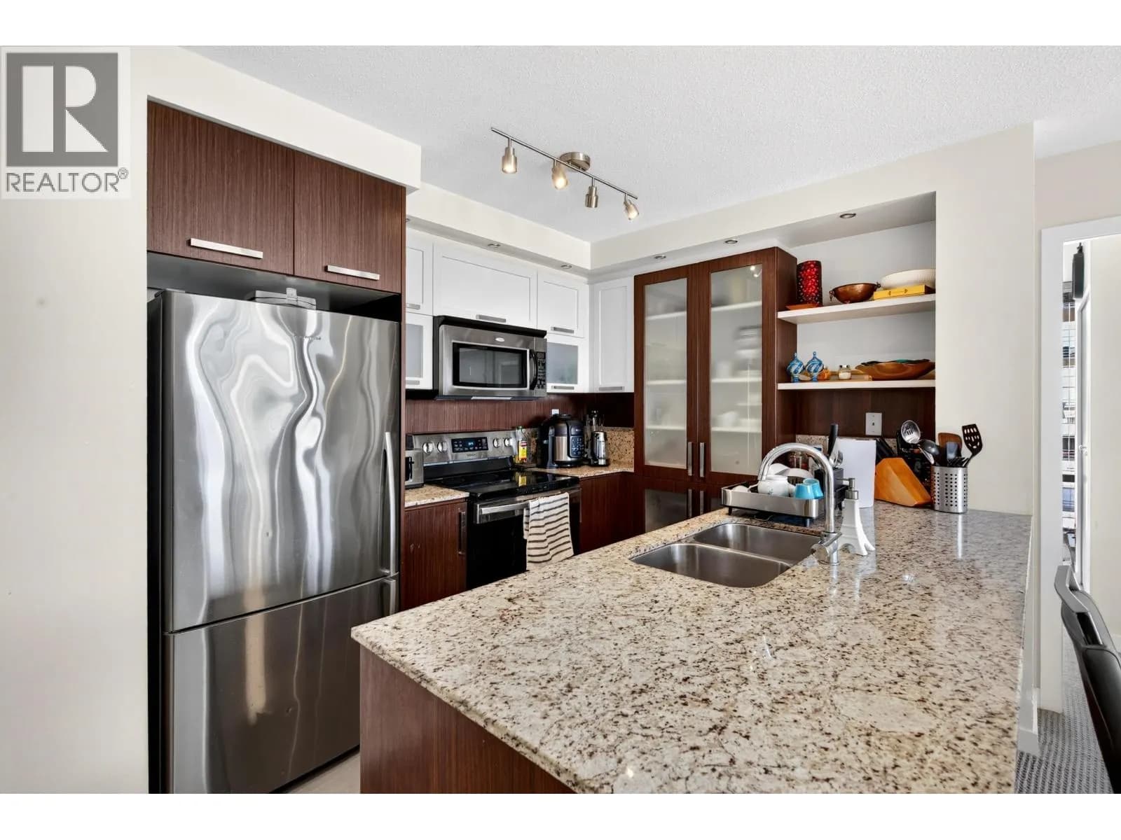 #1803 2980 ATLANTIC AVENUE, Coquitlam, BC photo 5