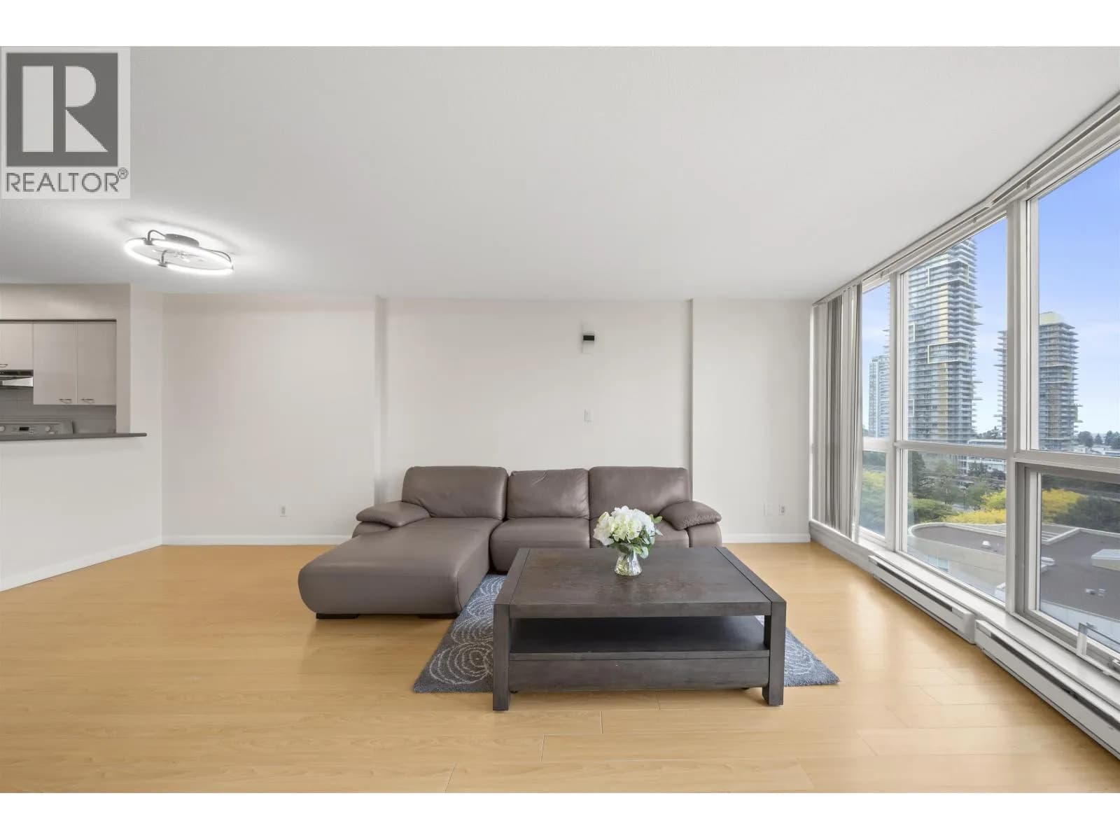 #1503 6088 WILLINGDON AVENUE, Burnaby, BC photo 2