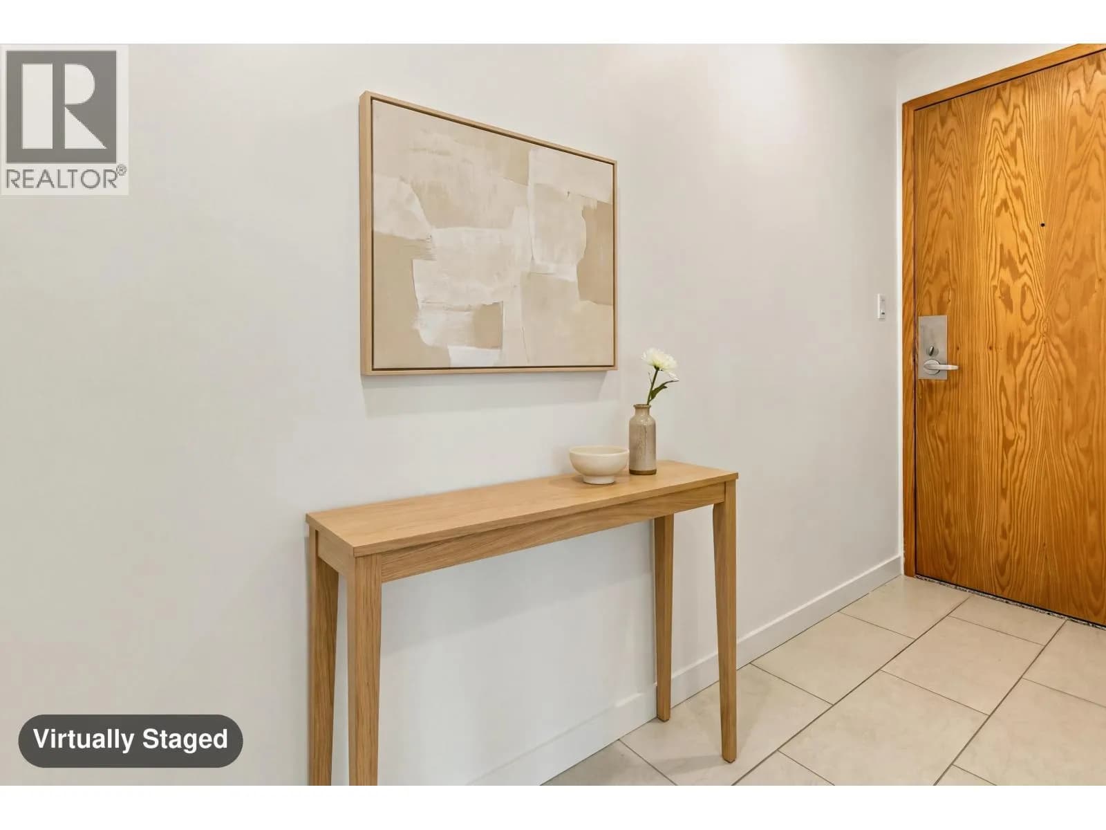 #606 1288 W GEORGIA STREET, Vancouver, BC photo 2
