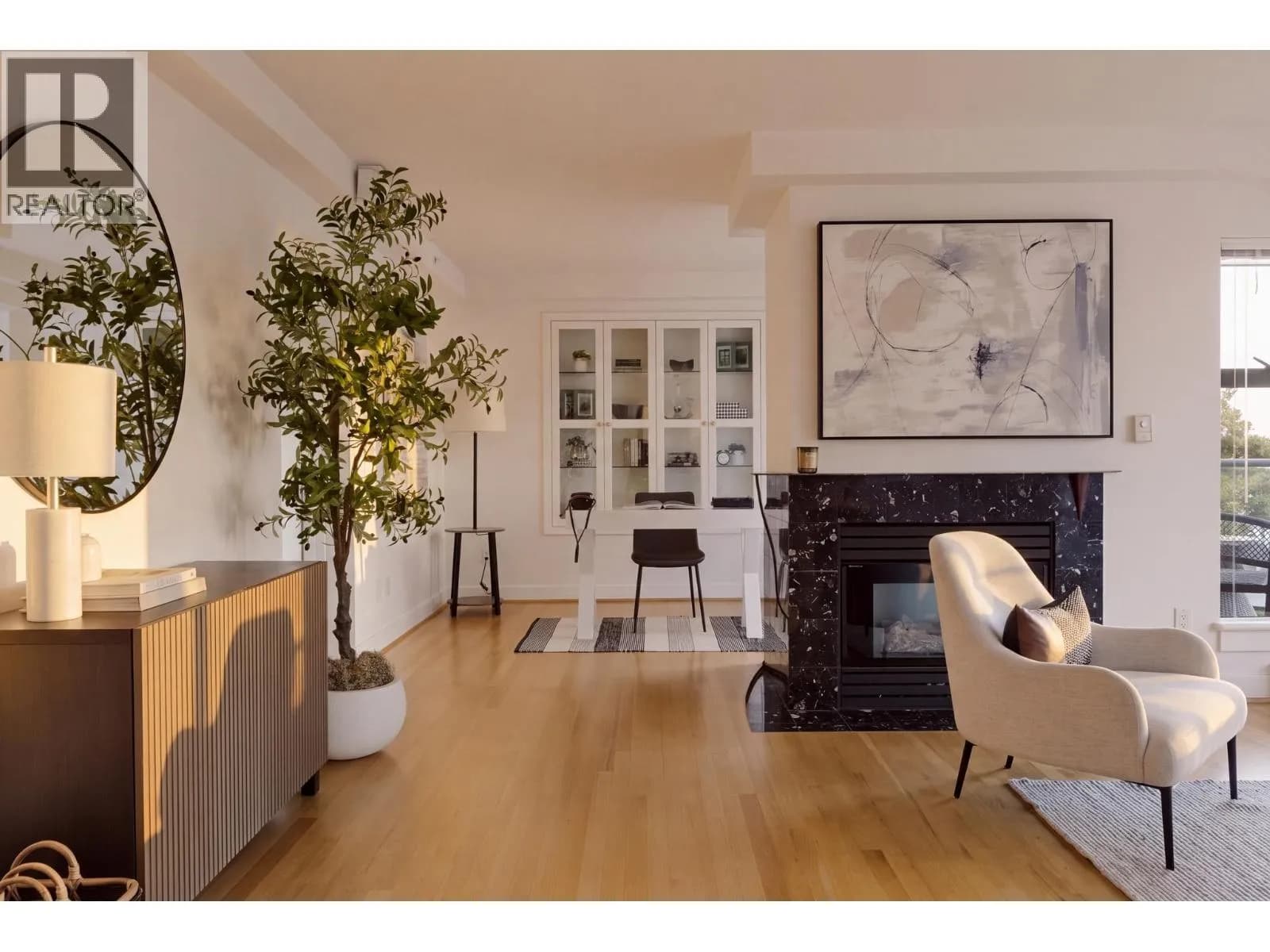 #300 1410 BUTE STREET, Vancouver, BC photo 5