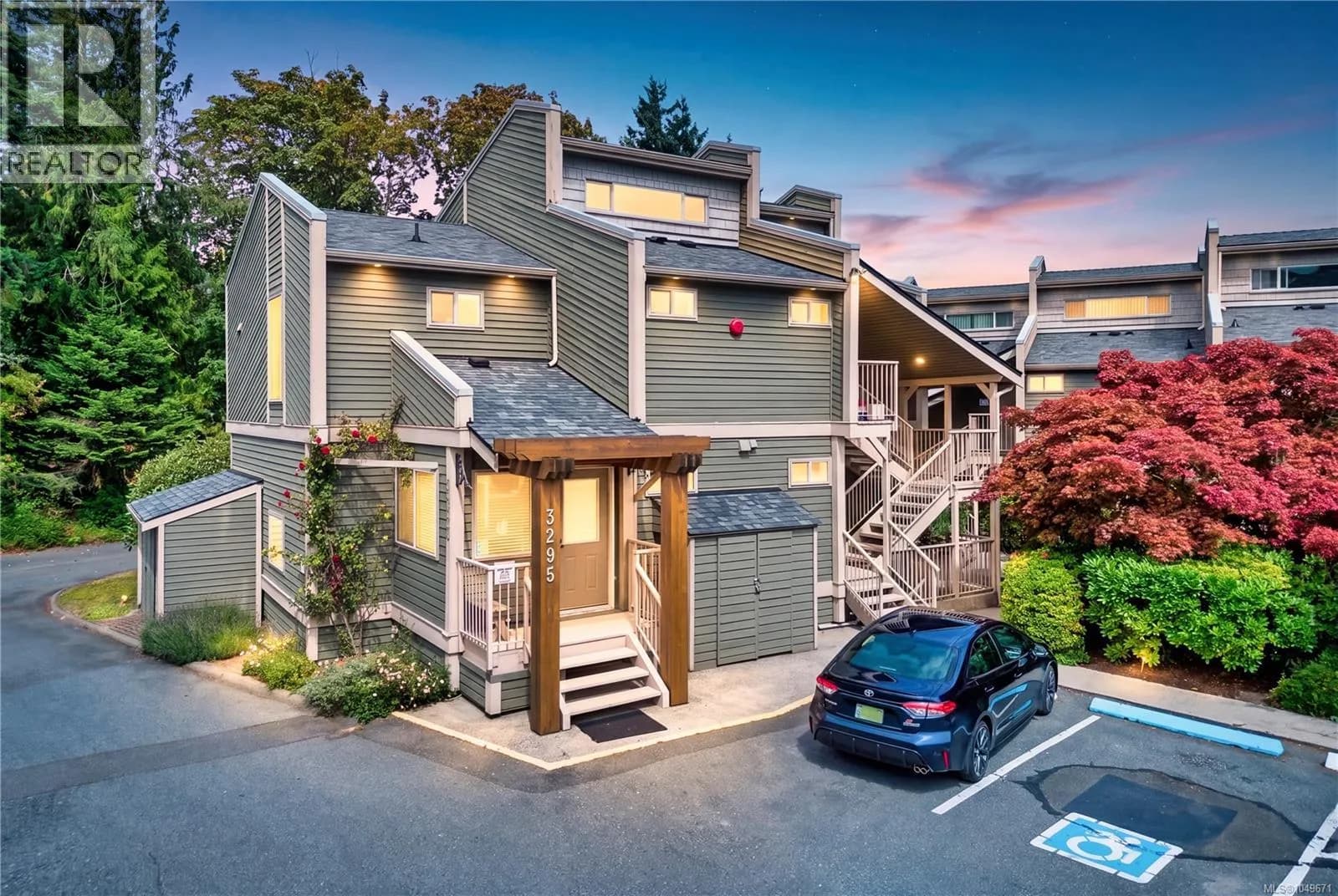 3295 Island Hwy W, Qualicum Beach