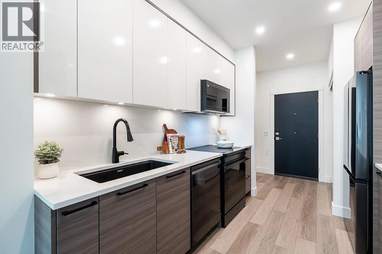 #202 422 LAKEWOOD DRIVE, Vancouver, BC photo 2