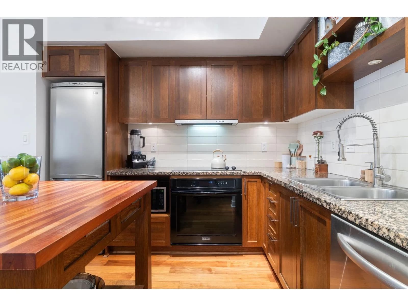 #608 2228 W BROADWAY, Vancouver, BC photo 4