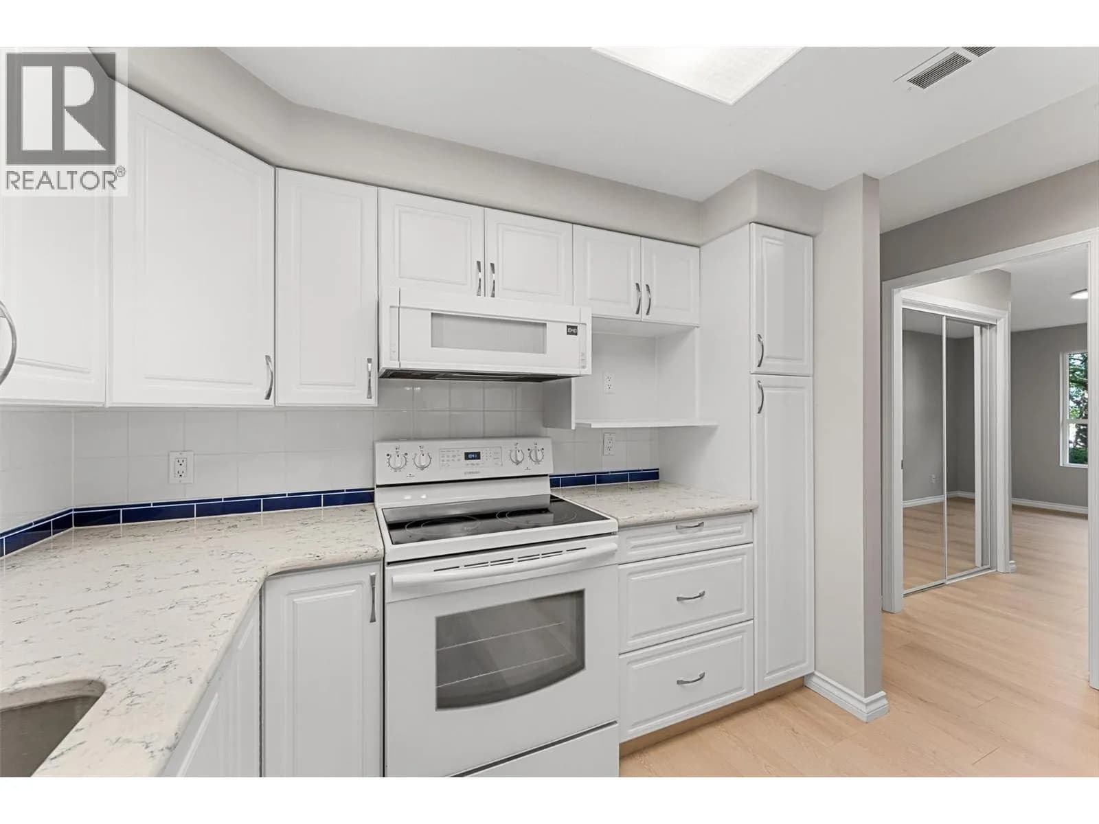 #104 1965 Durnin Road, Kelowna, BC photo 3