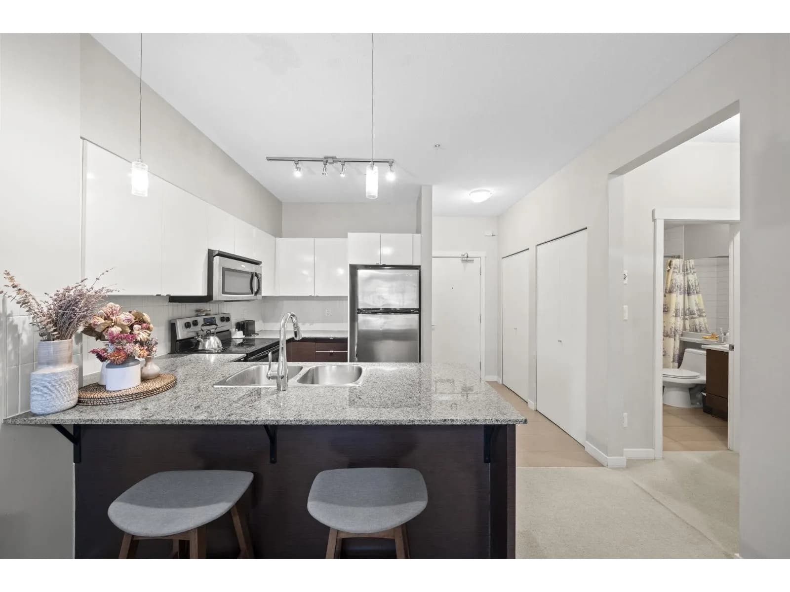 #216 13733 107A AVENUE, Surrey, BC photo 5