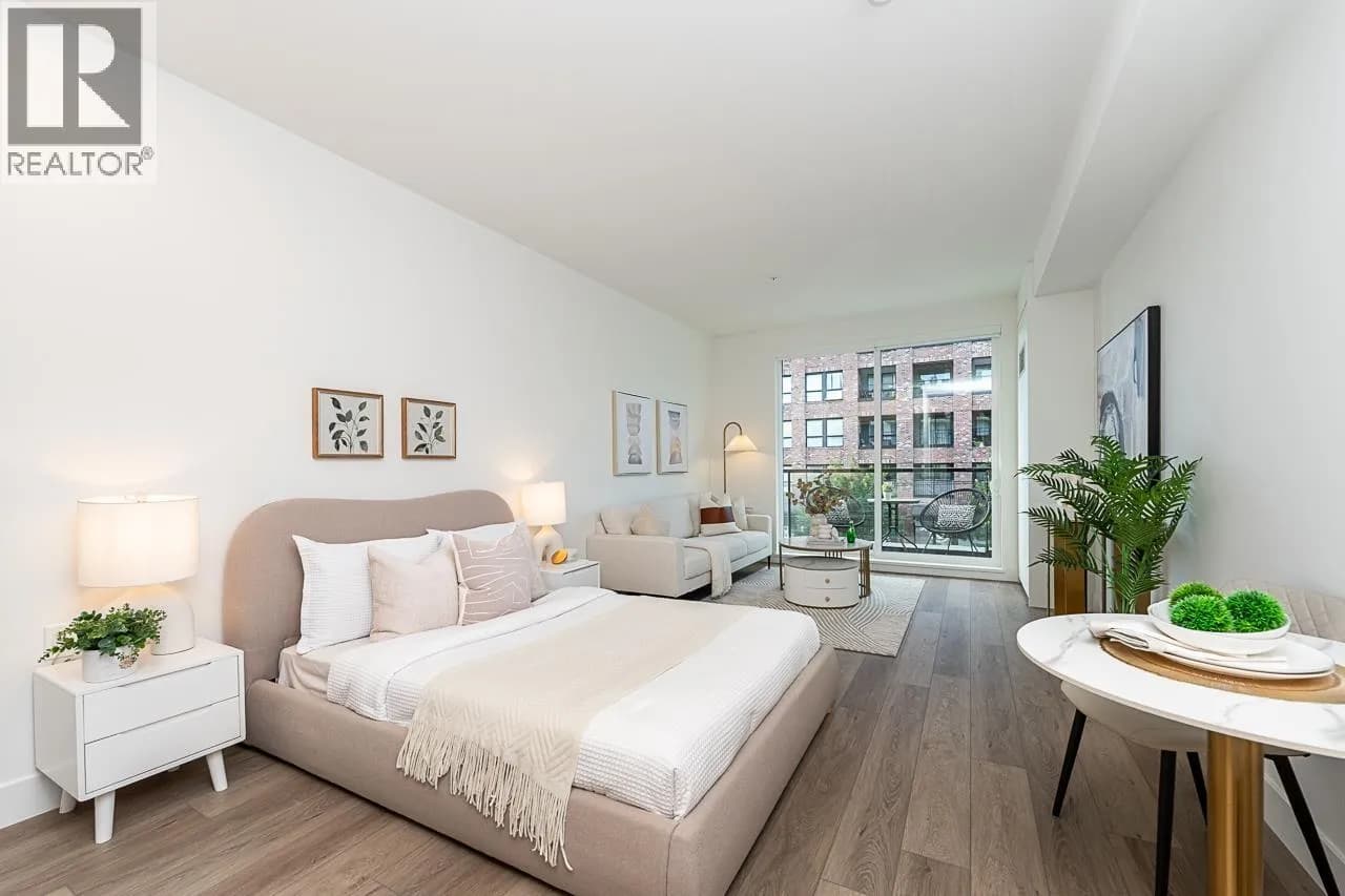 #203 422 LAKEWOOD DRIVE, Vancouver, BC photo 2