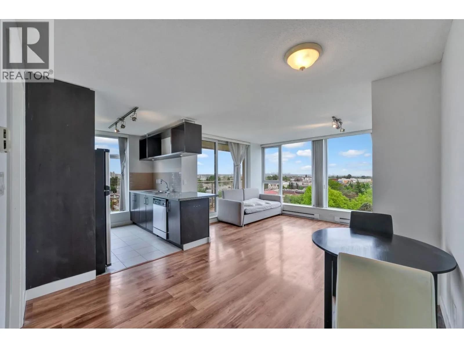 #1103 5028 KWANTLEN STREET, Richmond, BC photo 2