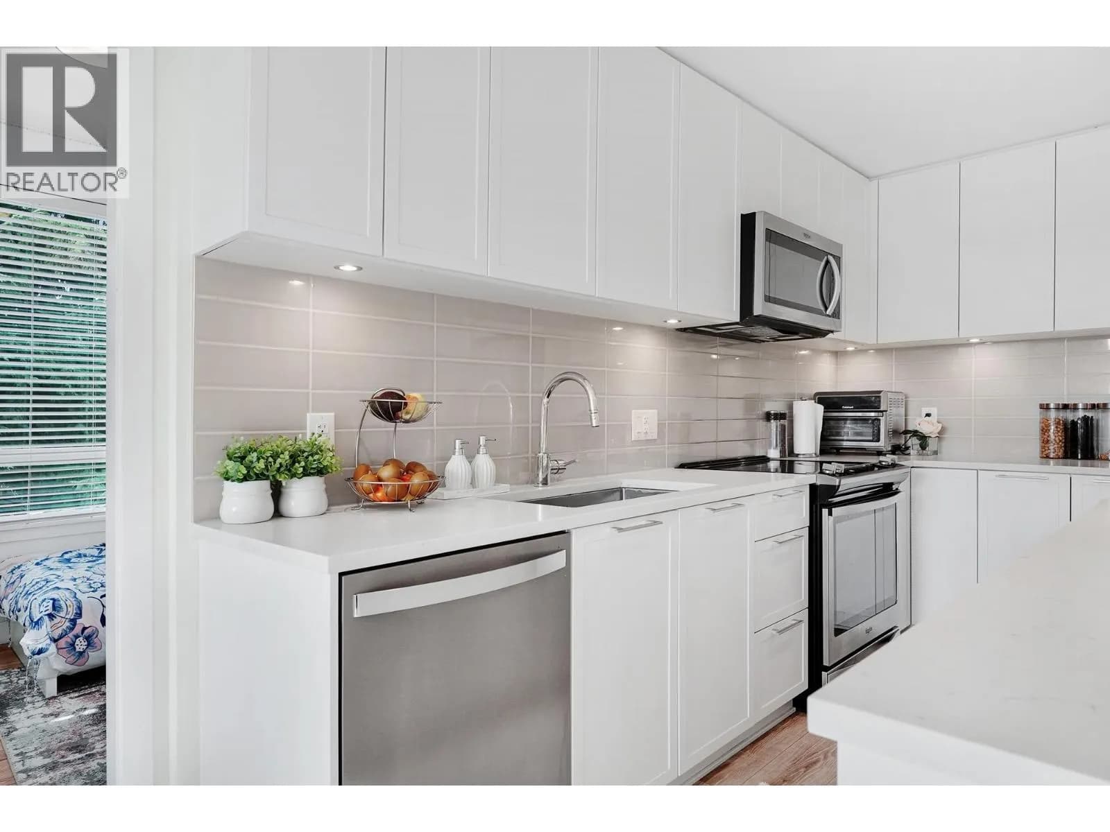 #316 2382 ATKINS AVENUE, Port Coquitlam, BC photo 3