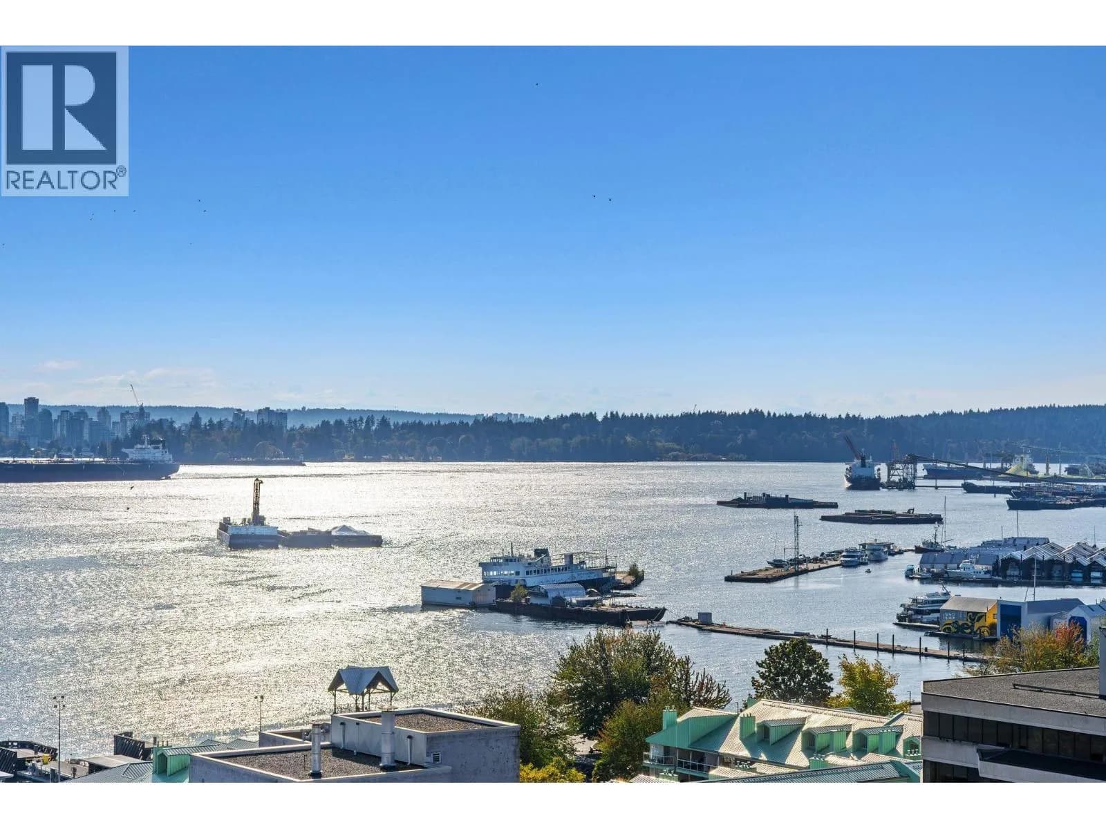 #1404 155 W 1ST STREET, North Vancouver, BC photo 2