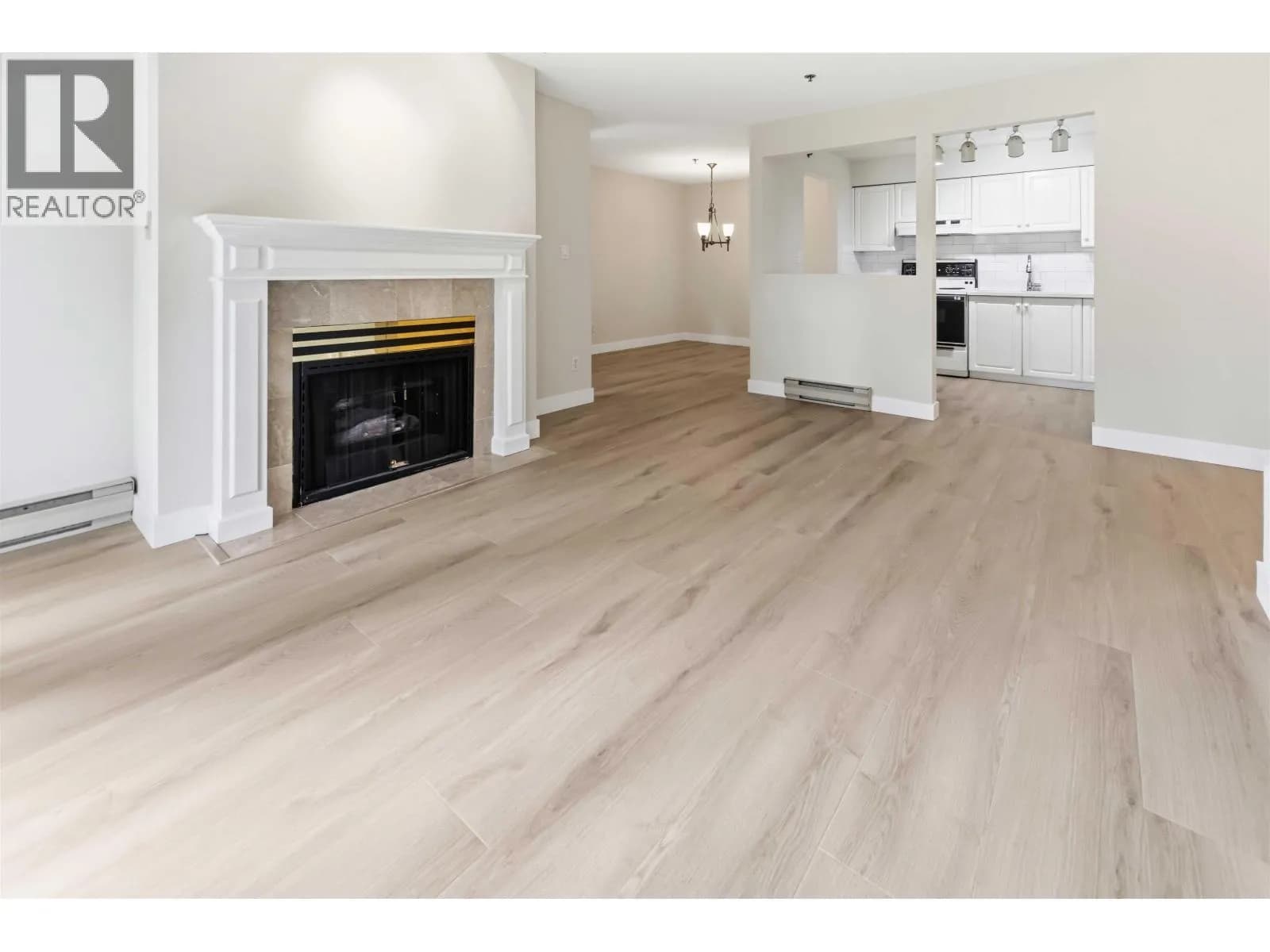#202 1148 WESTWOOD STREET, Coquitlam, BC photo 2