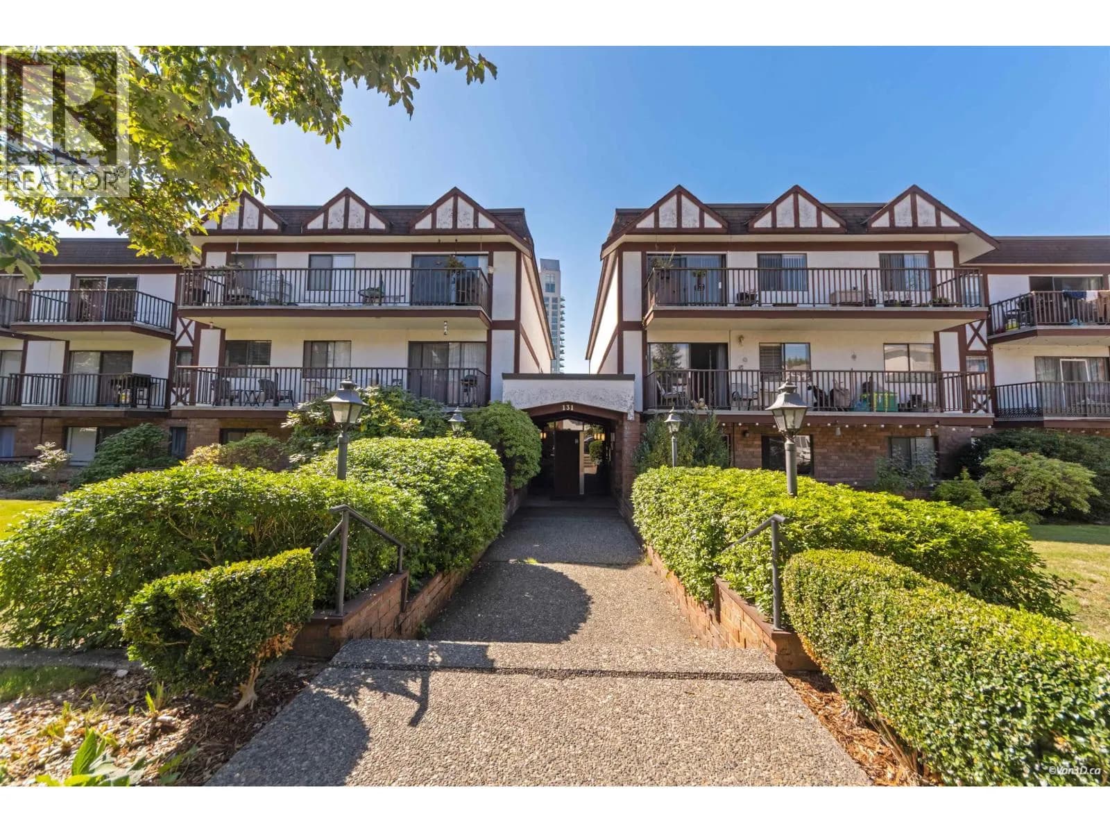 131 W 4TH STREET, North Vancouver