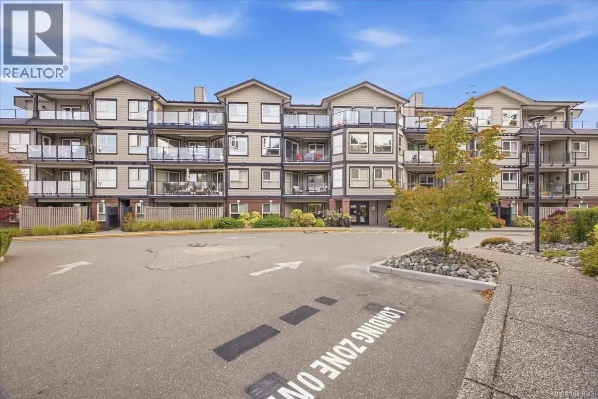 #301 6728 Dickinson Rd, Nanaimo, BC photo 2