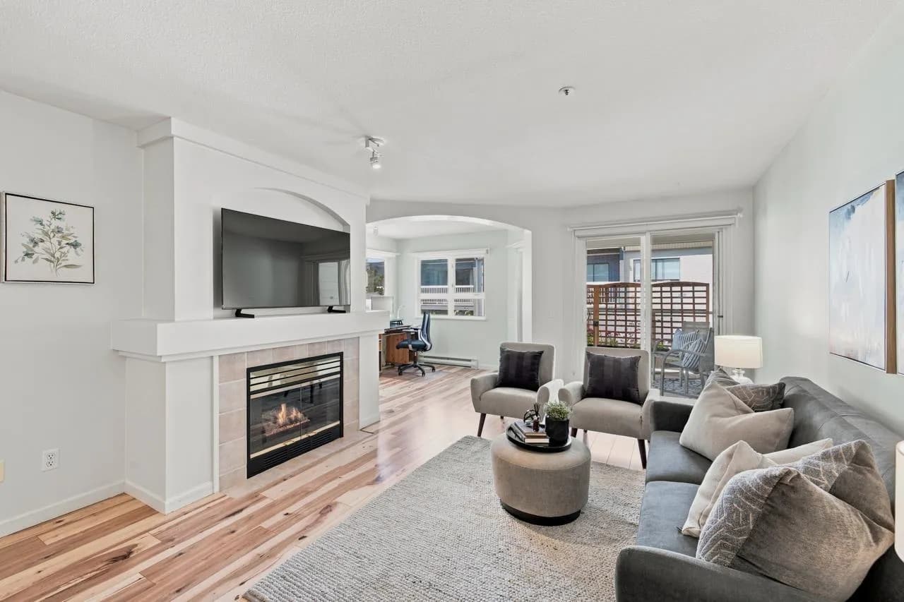 #204 20125 55A AVENUE, Langley, BC photo 5