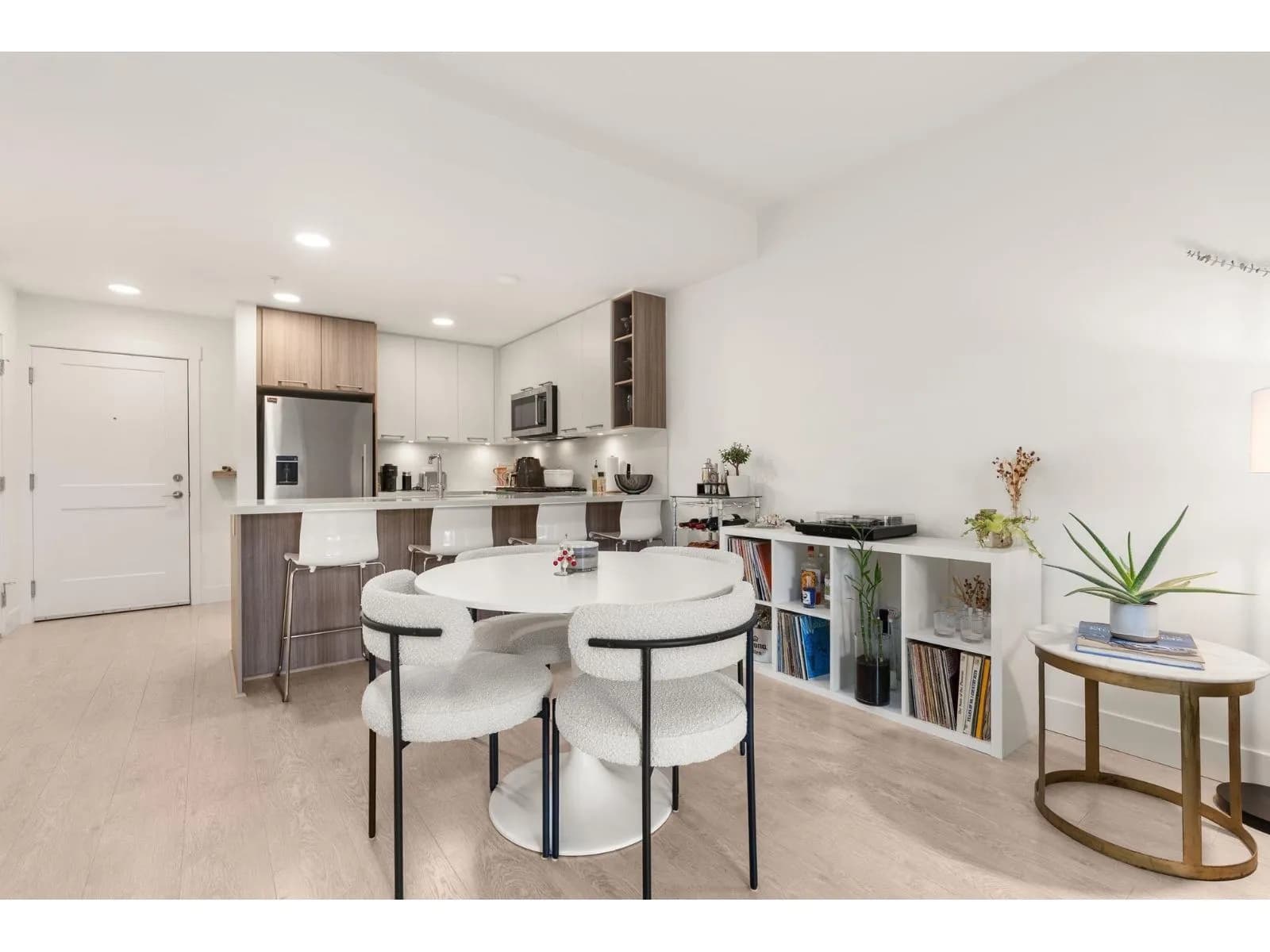 #214 14022 NORTH BLUFF ROAD, White Rock, BC photo 4