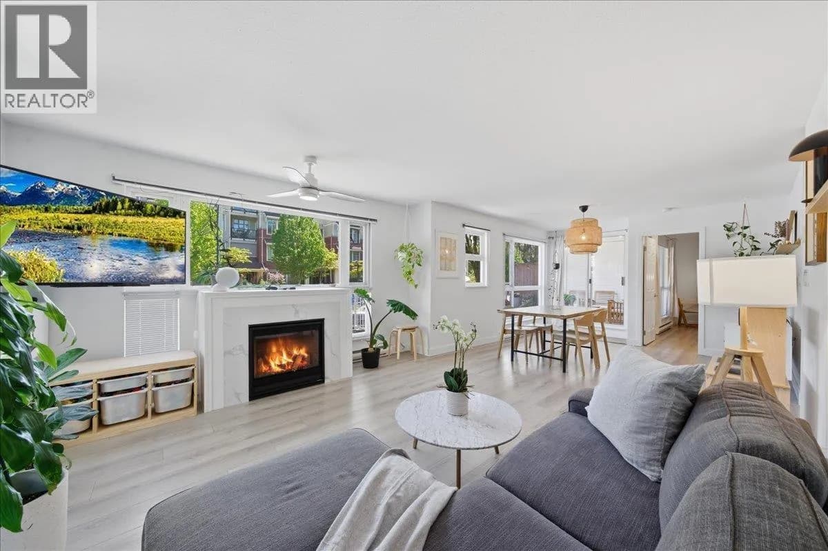 #104 2339 SHAUGHNESSY STREET, Port Coquitlam, BC photo 2