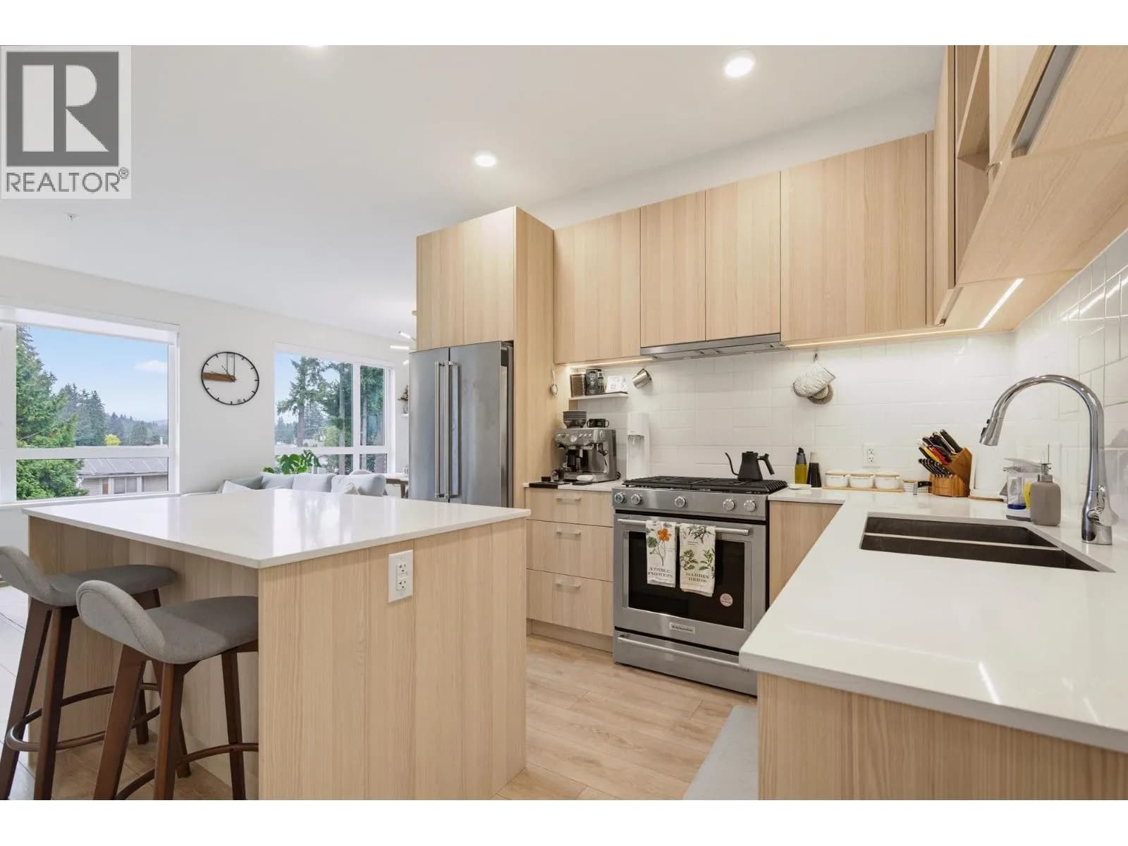 #316 735 ANSKAR COURT, Coquitlam, BC photo 2