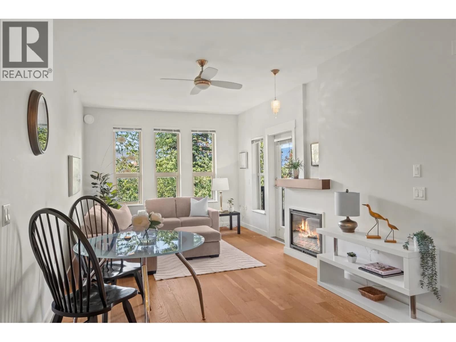 #307 1468 ST. ANDREWS AVENUE, North Vancouver, BC photo 3