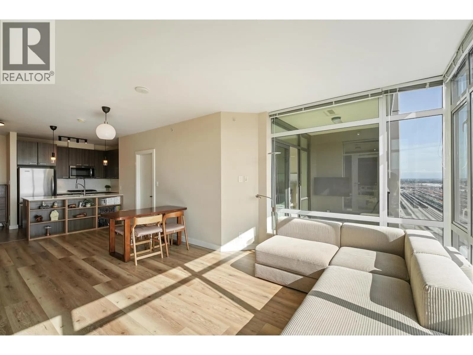 #2401 2789 SHAUGHNESSY STREET, Port Coquitlam, BC photo 3