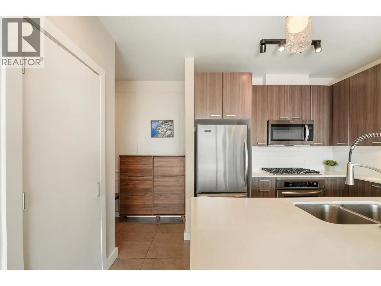#2401 2789 SHAUGHNESSY STREET, Port Coquitlam, BC photo 5