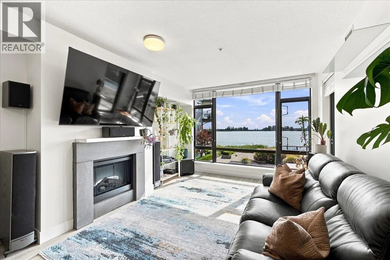 #202 14200 RIVERPORT WAY, Richmond, BC photo 3