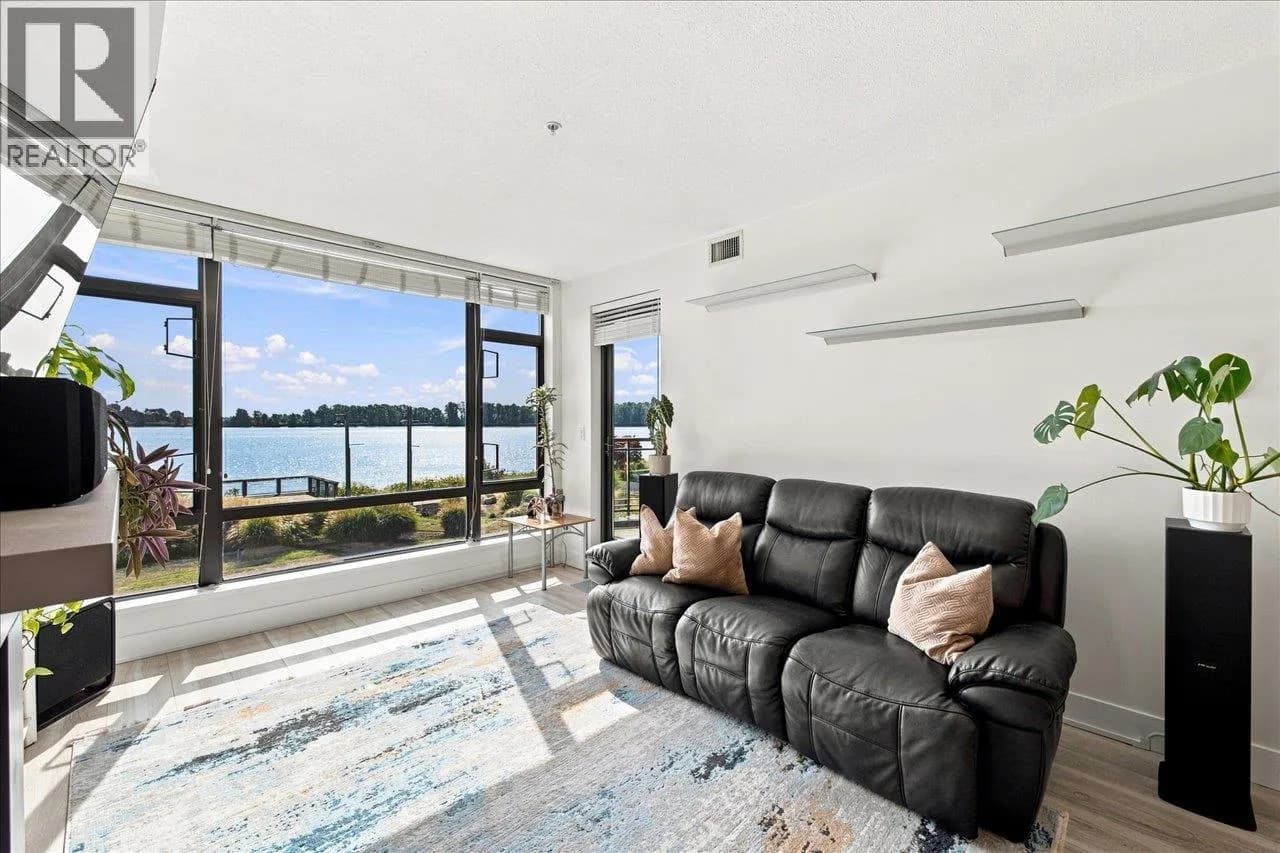 #202 14200 RIVERPORT WAY, Richmond, BC photo 4