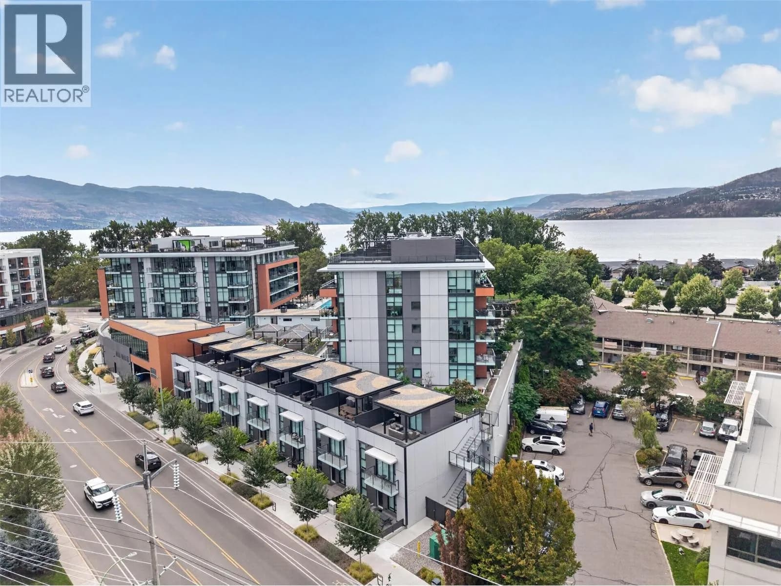 #TH7 3340 Richter Street, Kelowna, BC photo 2