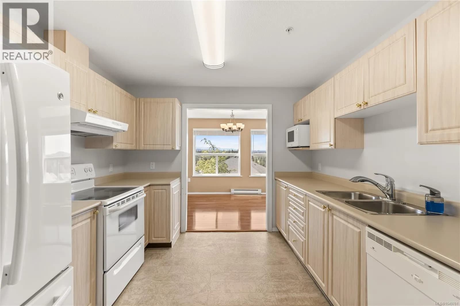 #207 280 Dogwood St S, Campbell River, BC photo 4