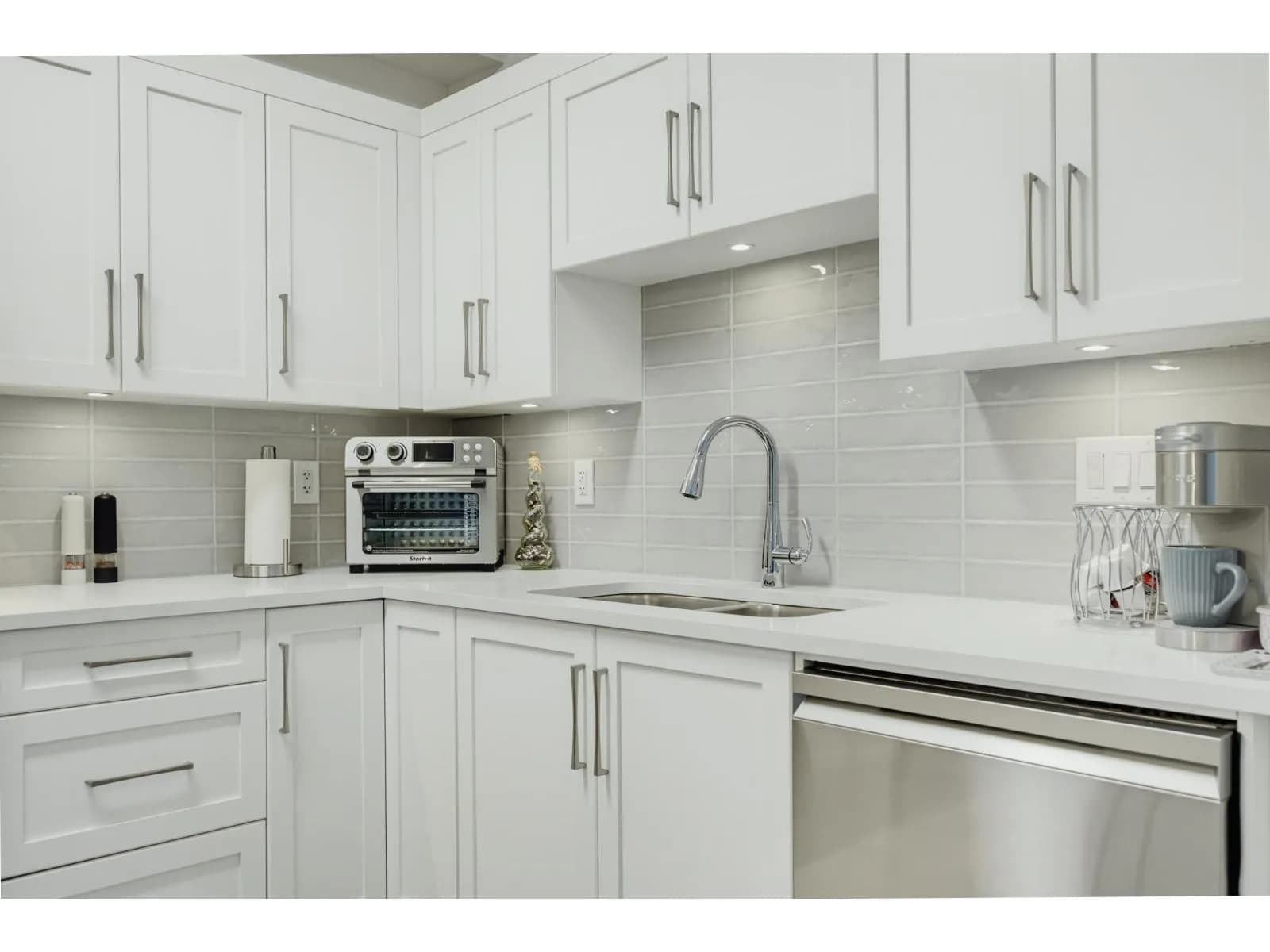 #209 20630 DOUGLAS CRESCENT, Langley, BC photo 5