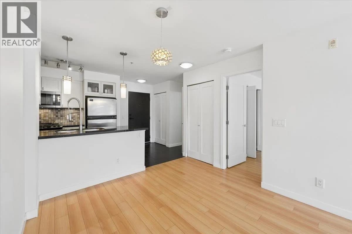 #218 405 SKEENA STREET, Vancouver, BC photo 3