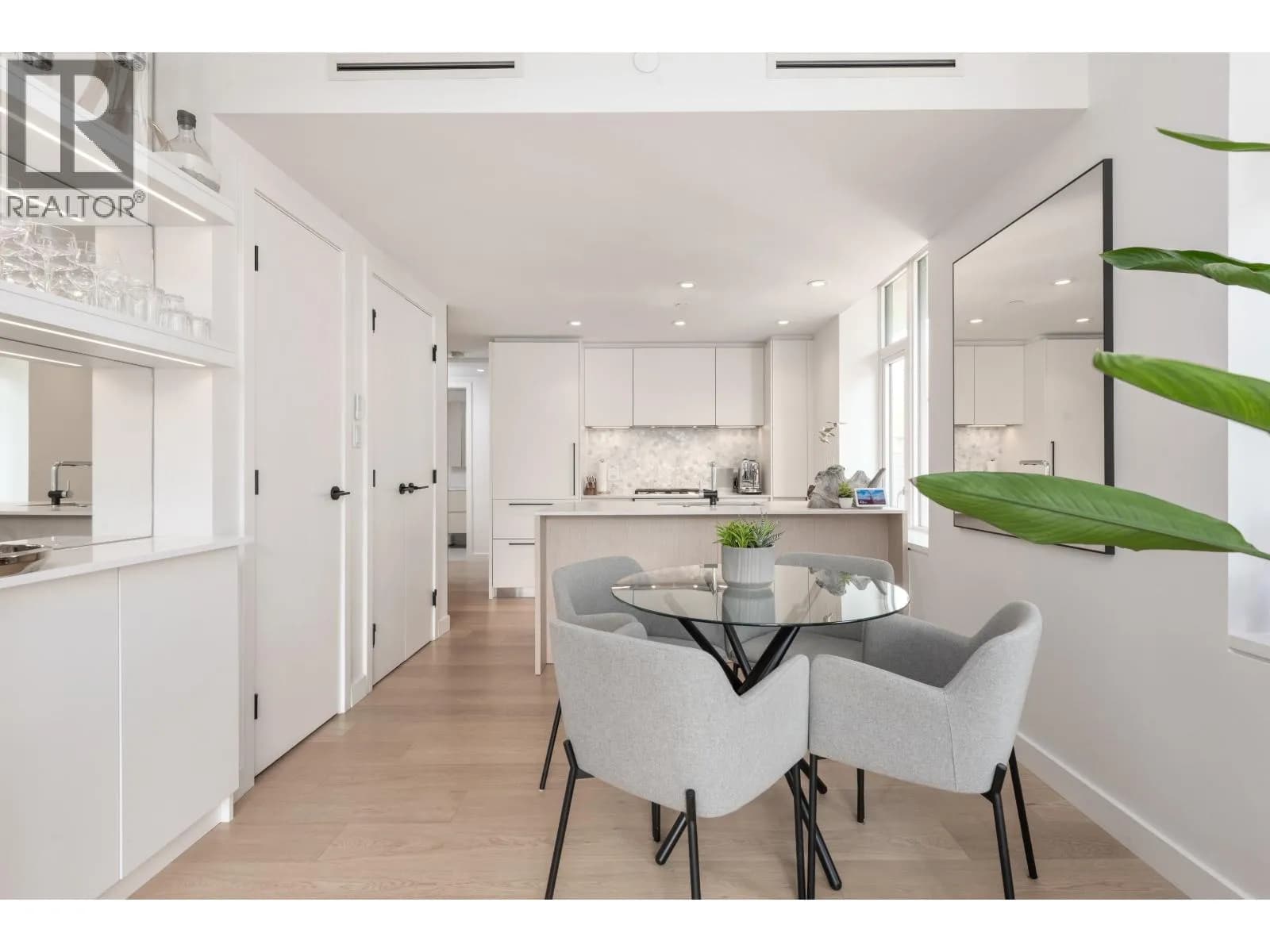 #403 1365 DAVIE STREET, Vancouver, BC photo 5