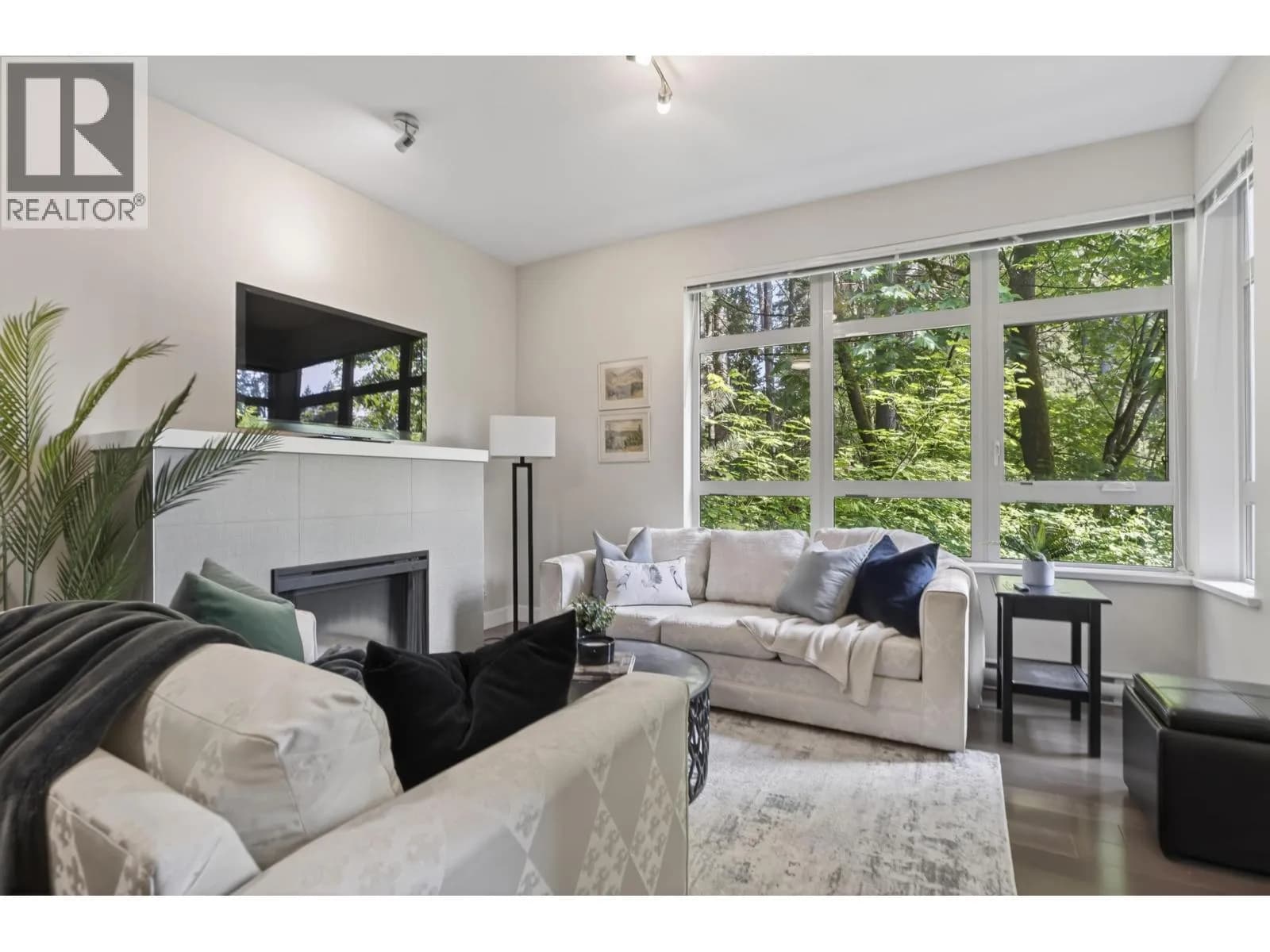 3294 MT SEYMOUR PARKWAY, North Vancouver