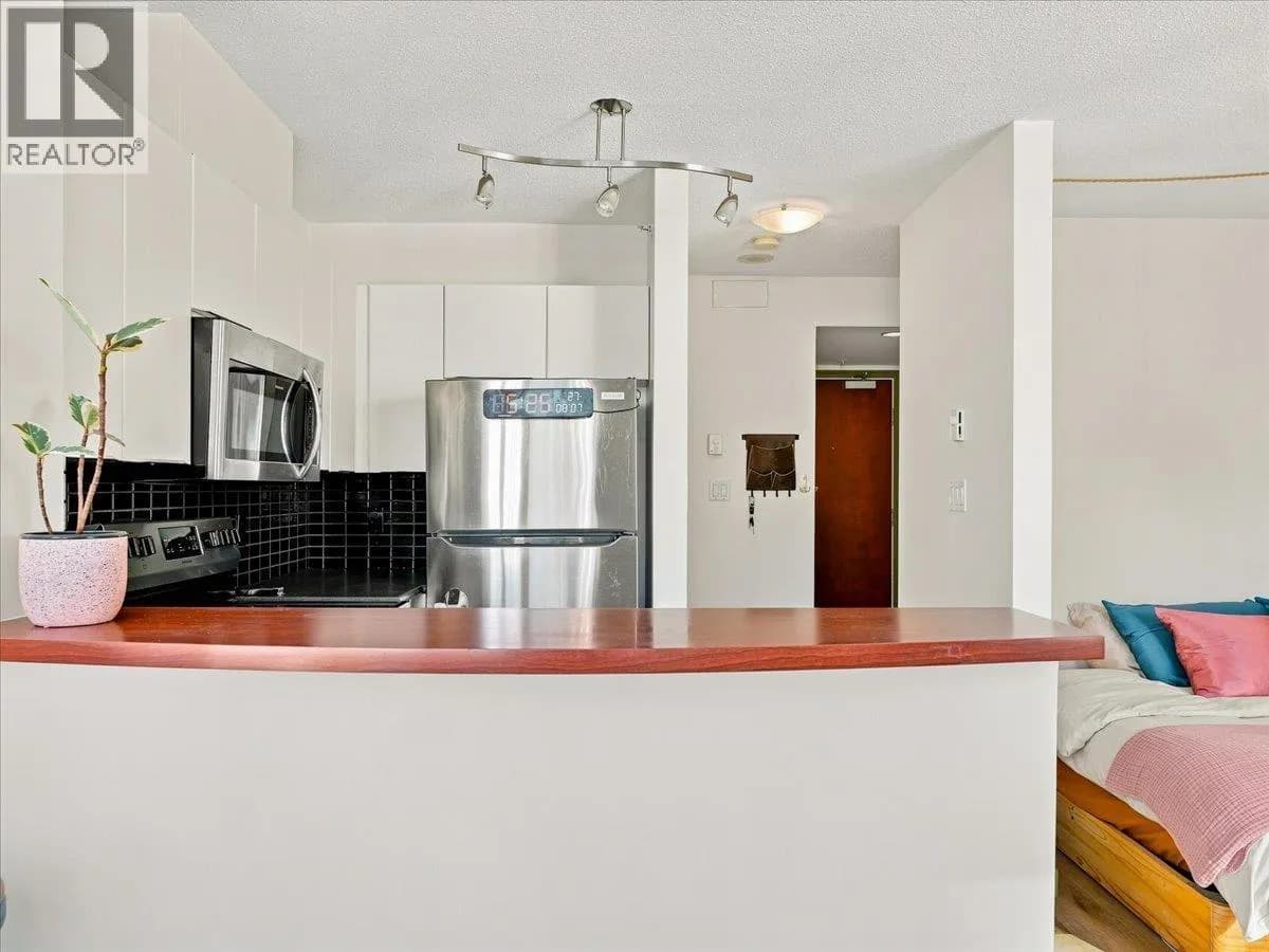 #1507 1003 PACIFIC STREET, Vancouver, BC photo 2