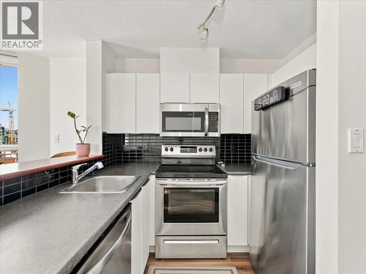 #1507 1003 PACIFIC STREET, Vancouver, BC photo 3