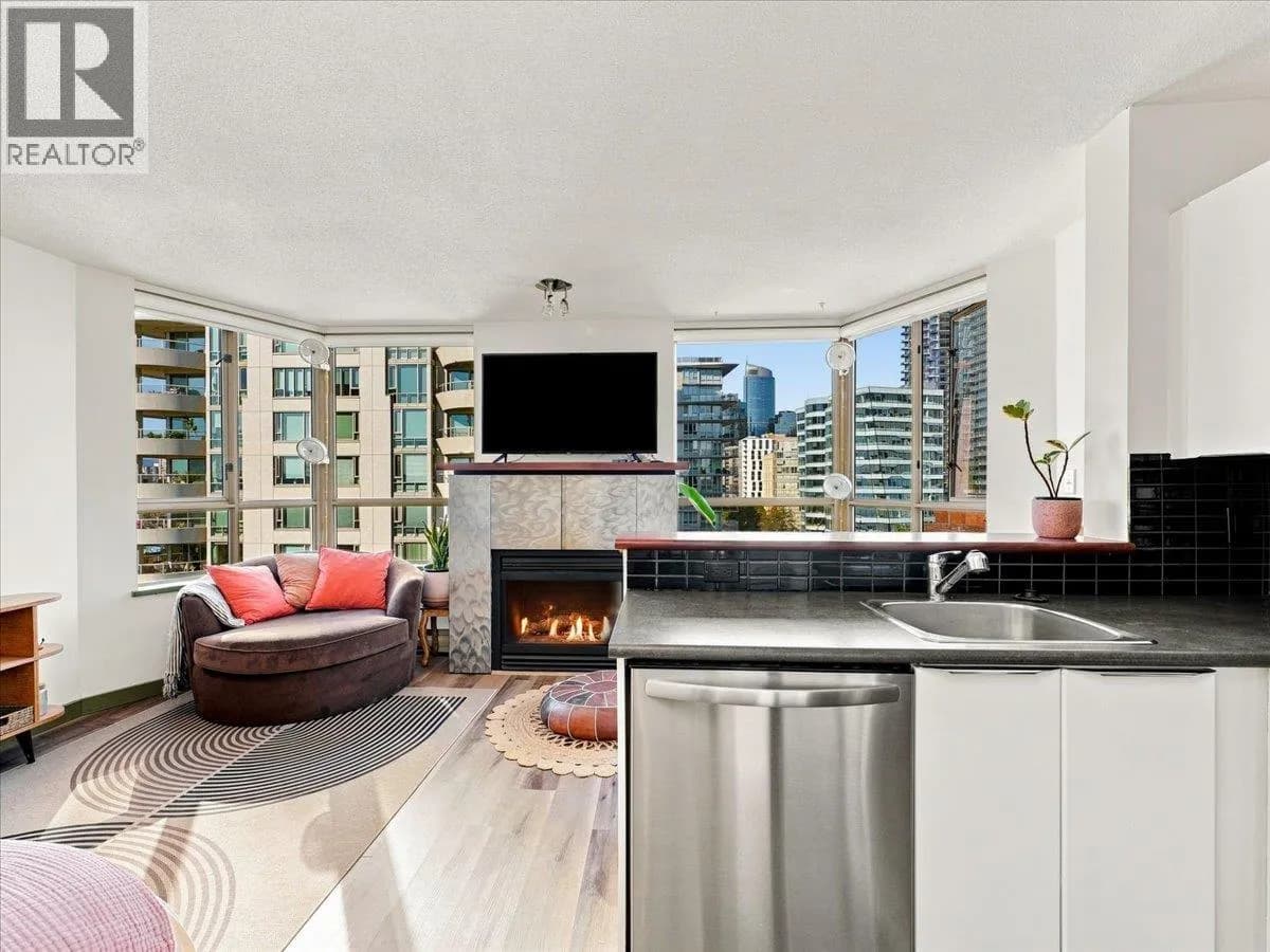 #1507 1003 PACIFIC STREET, Vancouver, BC photo 4
