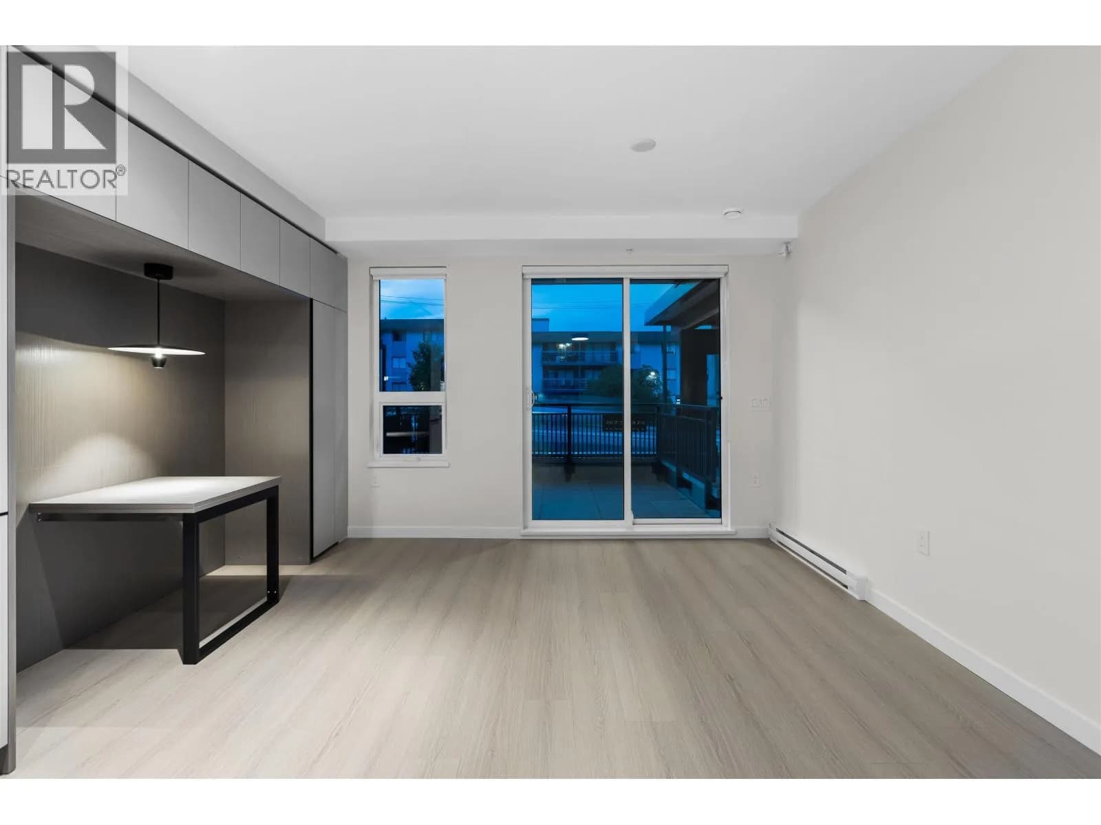 #105 2015 ST. JOHNS STREET, Port Moody, BC photo 4