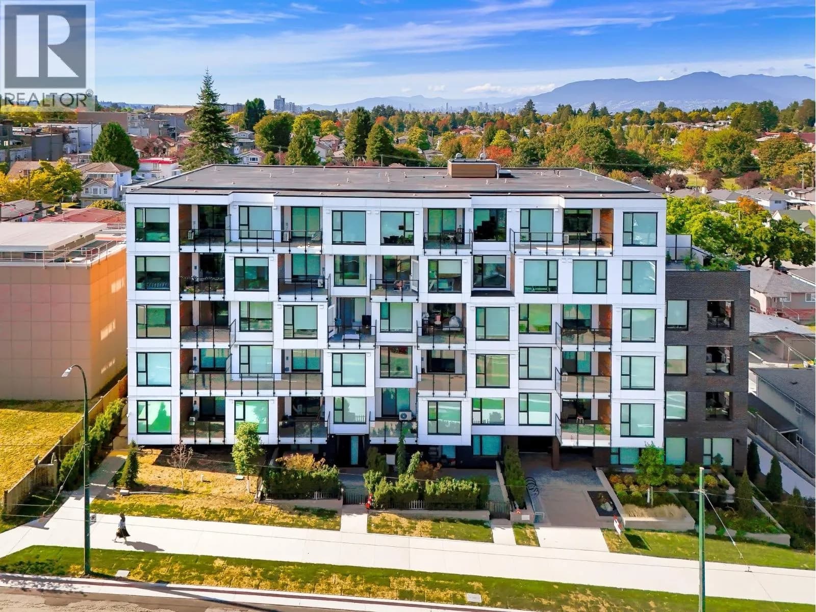 Aura, Vancouver