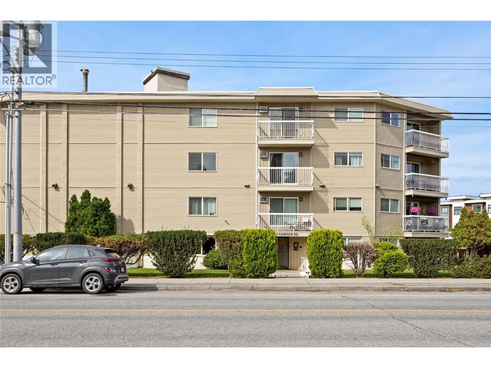 #301 803 Fairview Road, Penticton, BC photo 2